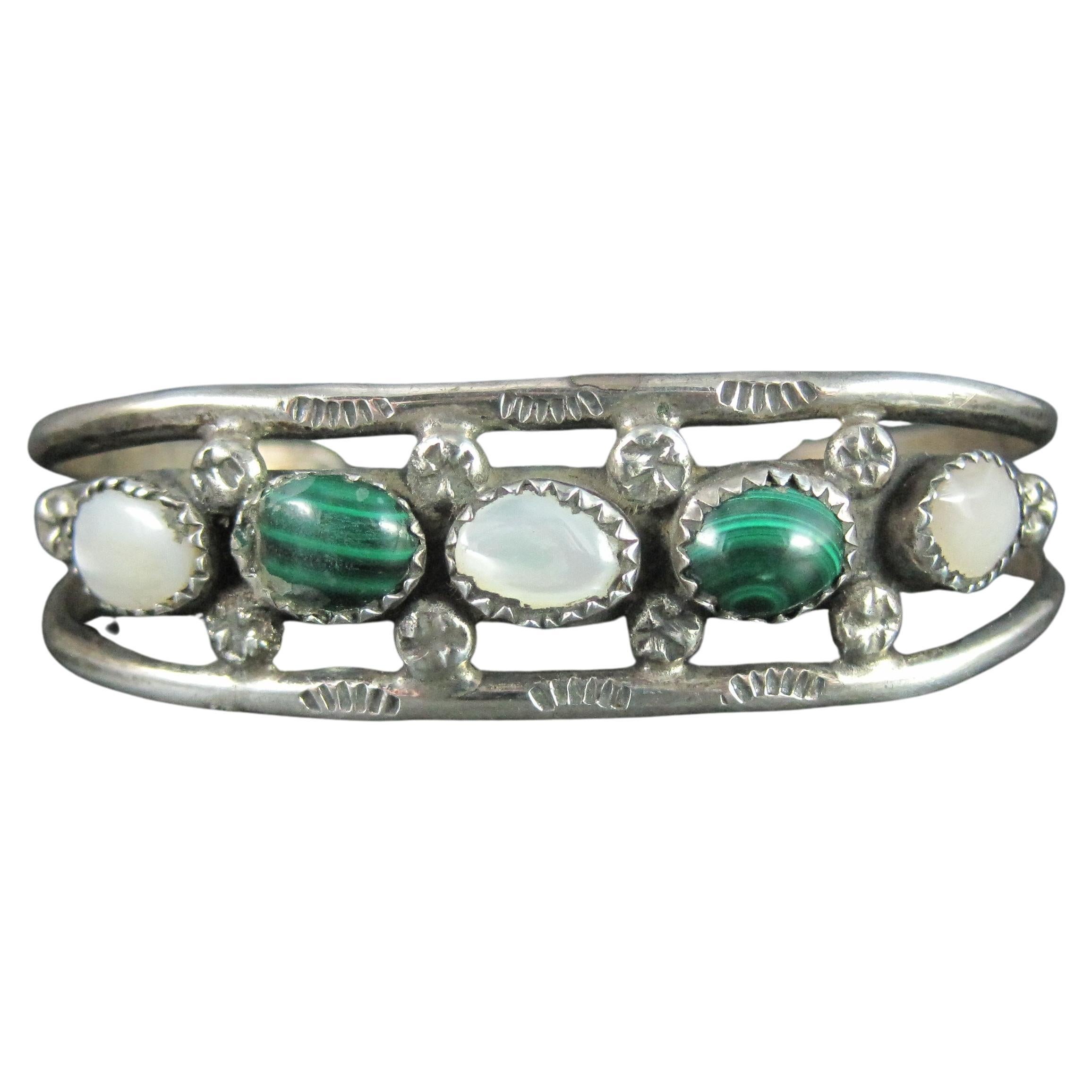 What are Akoya cultured pearls?