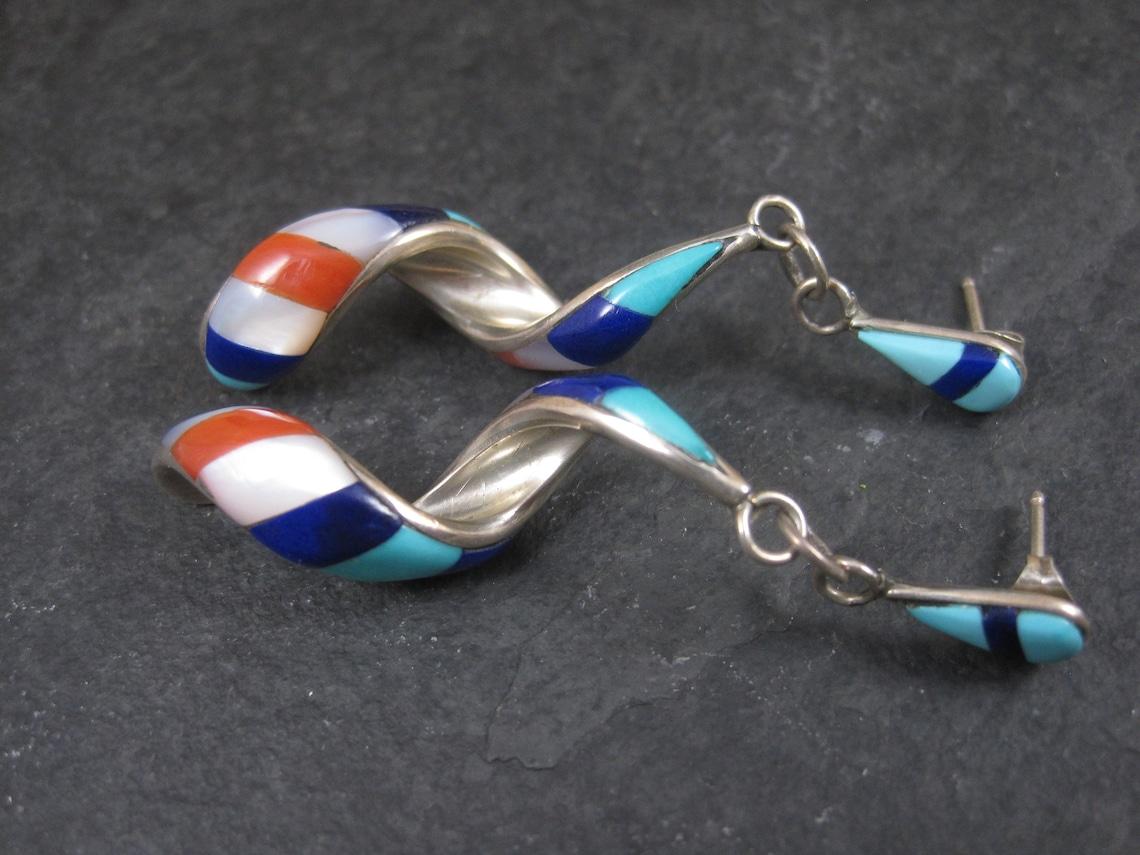 Pendientes Vintage Southwestern Sterling Red White Blue Inlay en venta 6