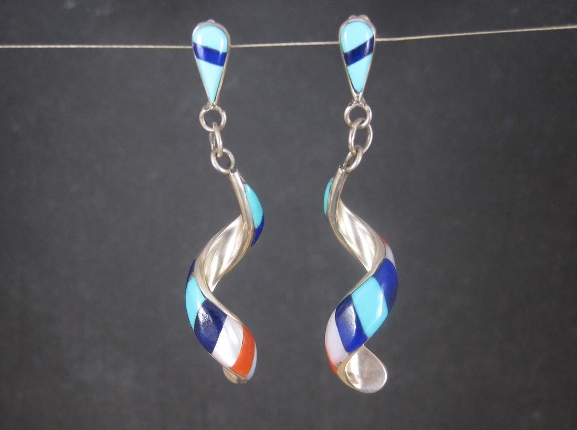 Pendientes Vintage Southwestern Sterling Red White Blue Inlay nativo estadounidense en venta