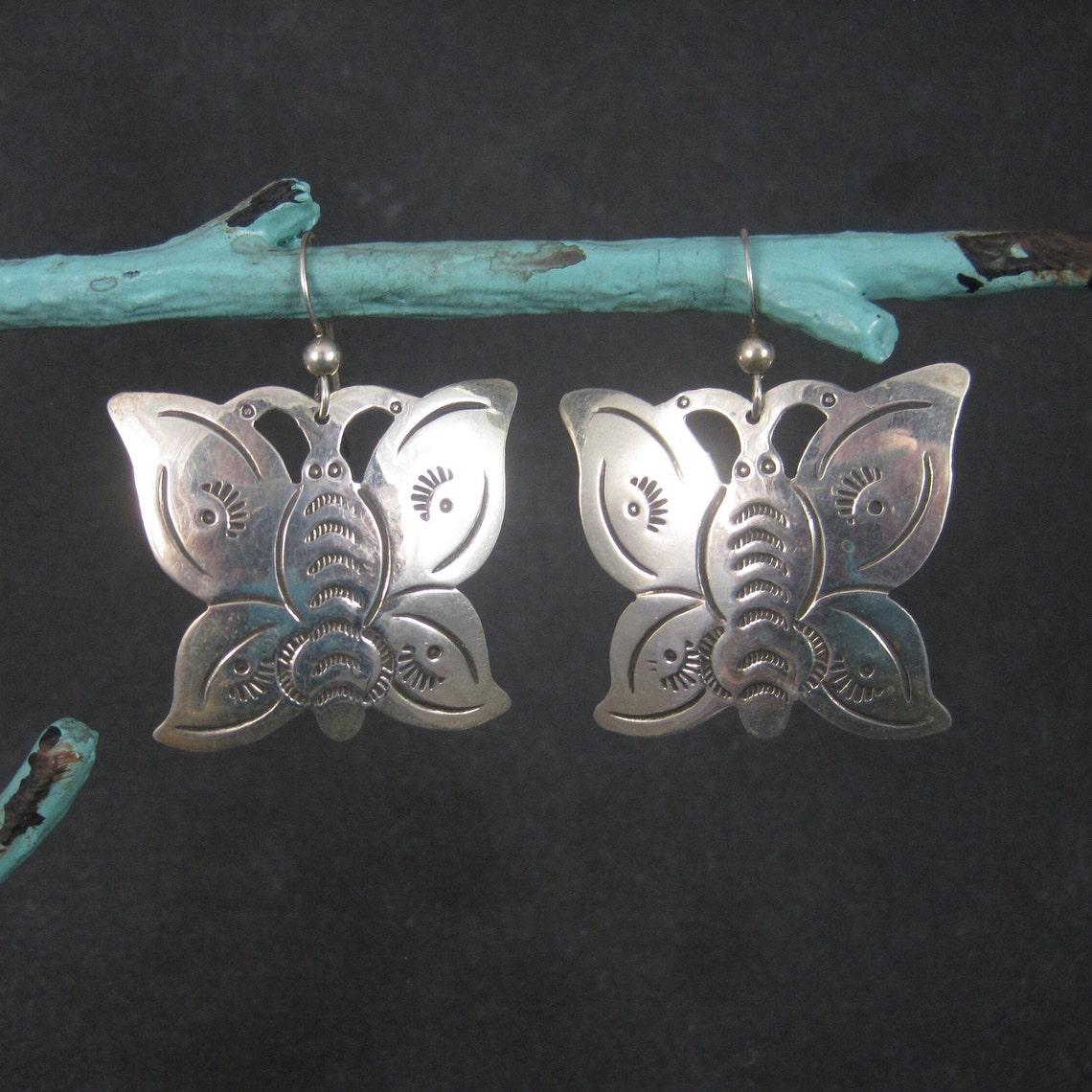 Vintage Southwestern Sterling Silber Schmetterling Ohrring (Indigene Kunst (Nord-/Südamerika)) im Angebot