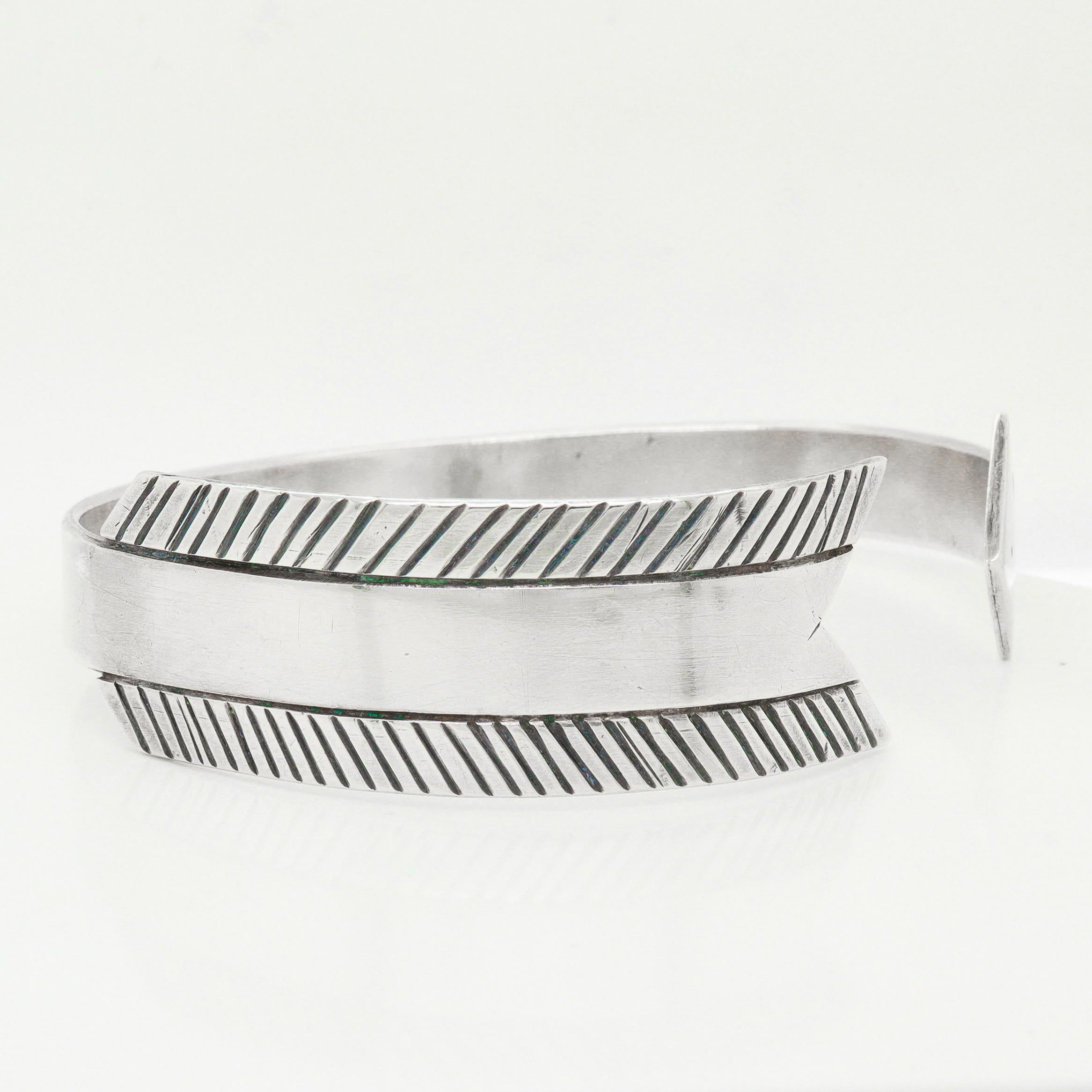 Pulsera brazalete vintage del suroeste de plata de ley con forma de flecha en venta 6
