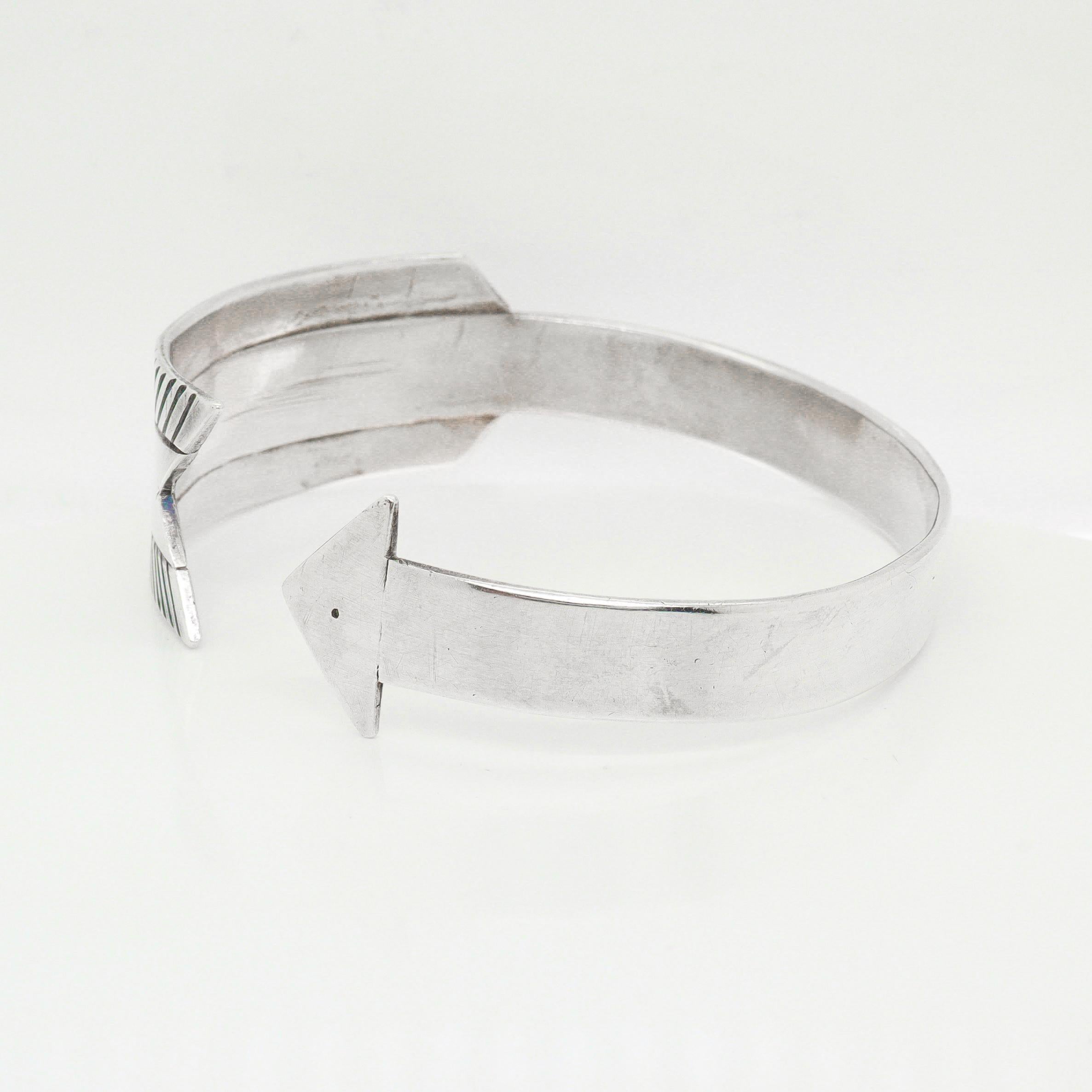 Pulsera brazalete vintage del suroeste de plata de ley con forma de flecha en venta 1