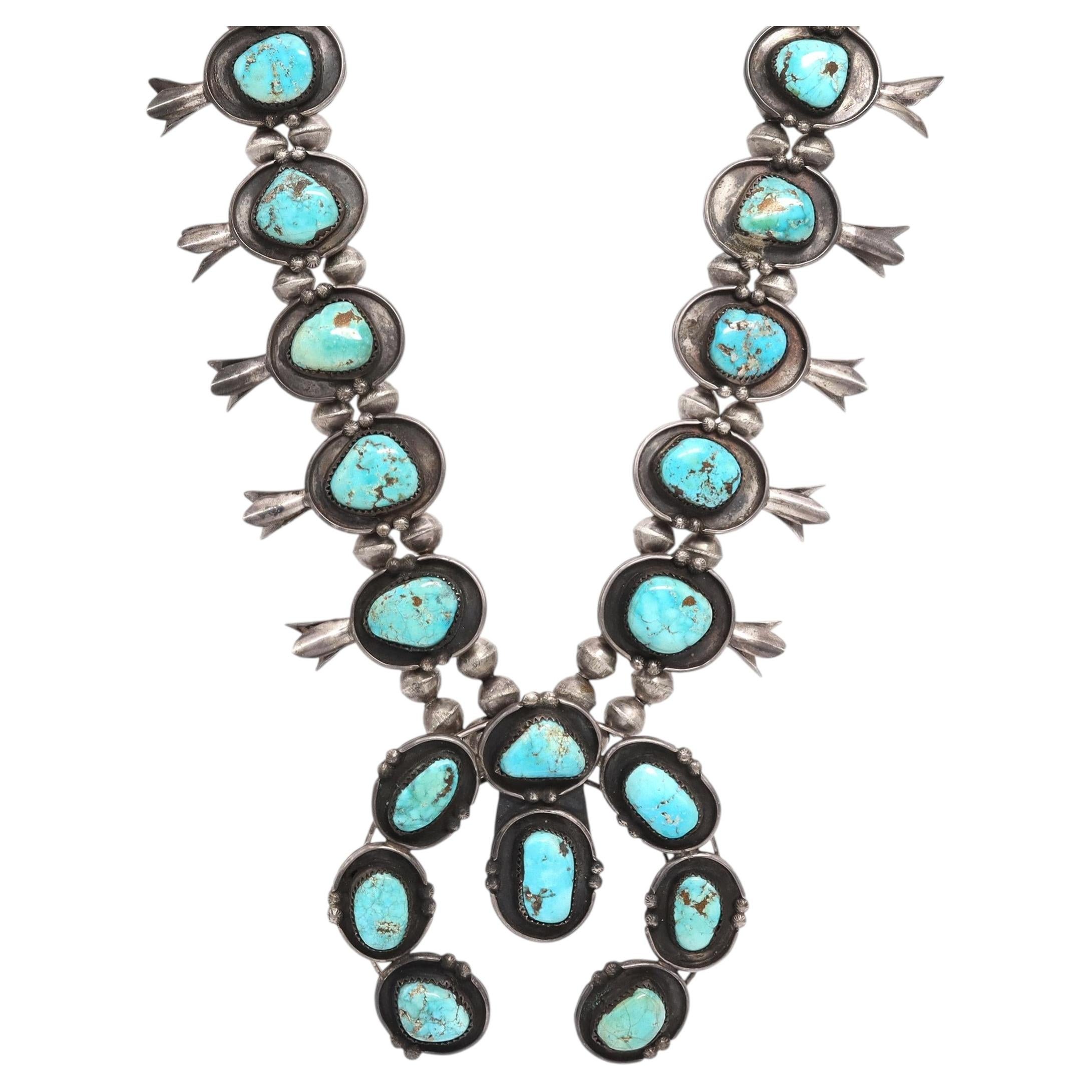 Collar vintage del suroeste de plata de ley con turquesa y diseño de flor de calabaza