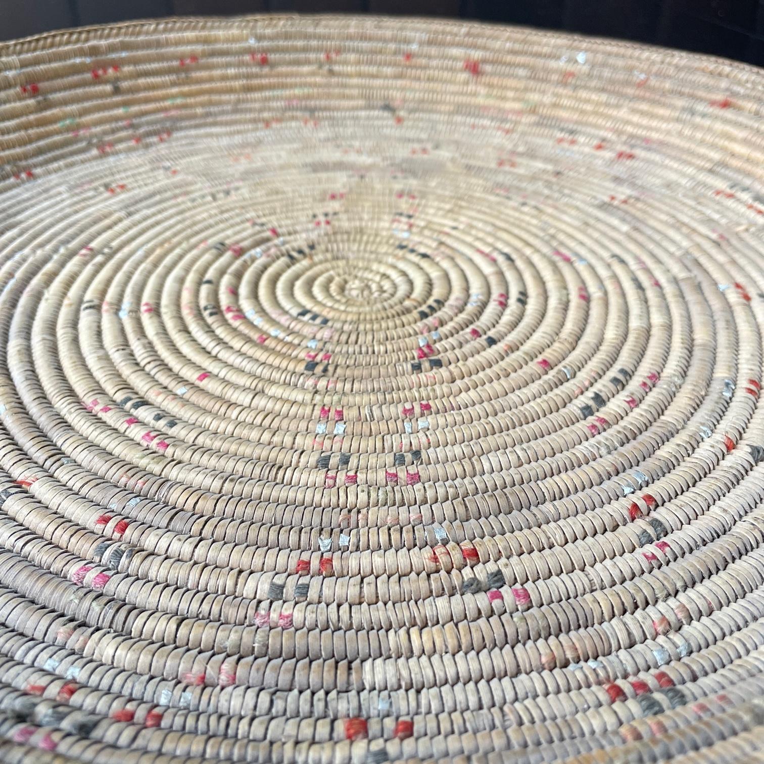 Fatto a mano Ciotola a spirale in stile sud-occidentale d'epoca del Midcentury American Modern Craft in vendita