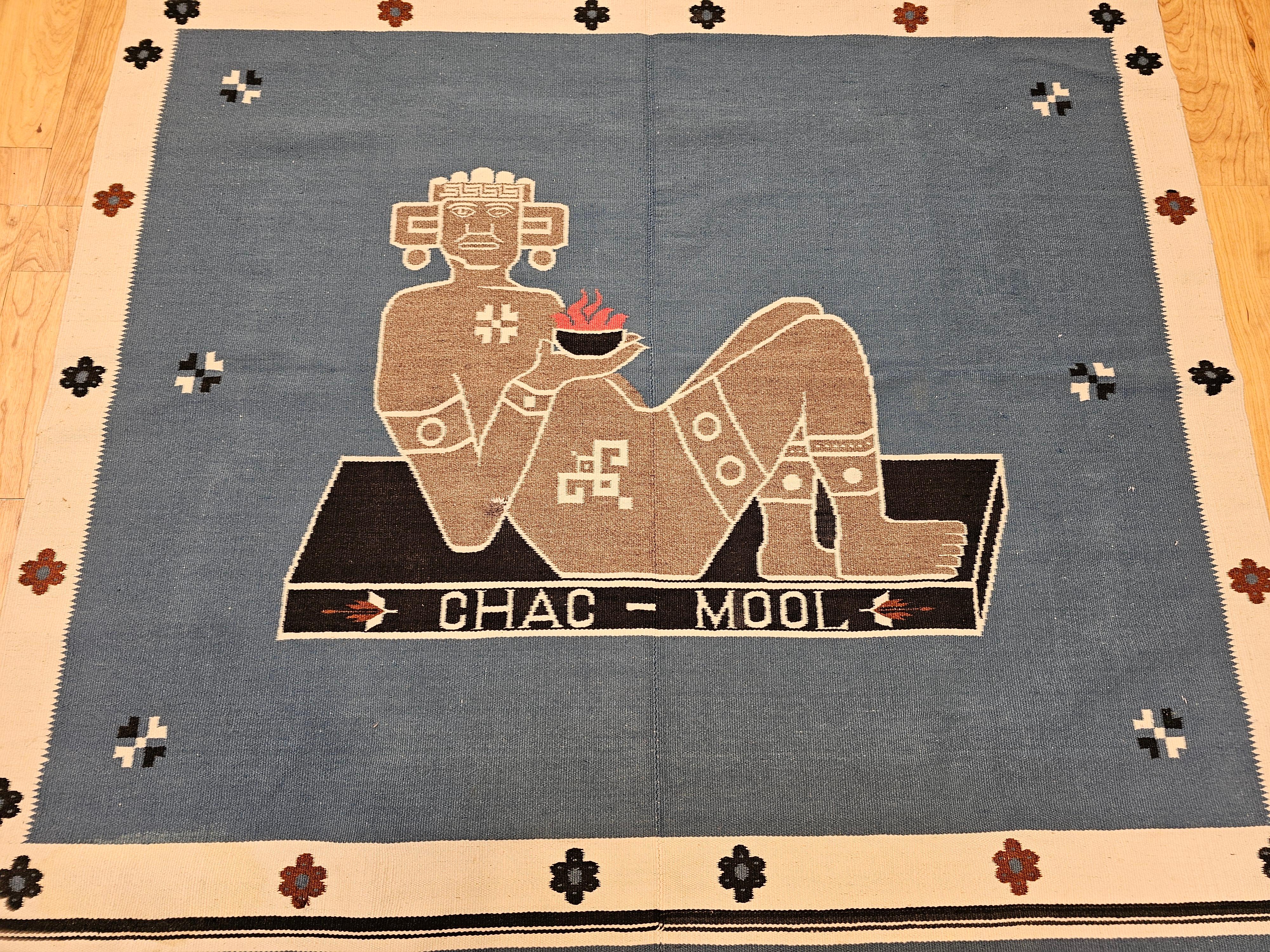 Alfombra Kilim Vintage Texcoco de Tejido Plano del Suroeste en Azul Real y Motivo Deidad Teñido con vegetales en venta
