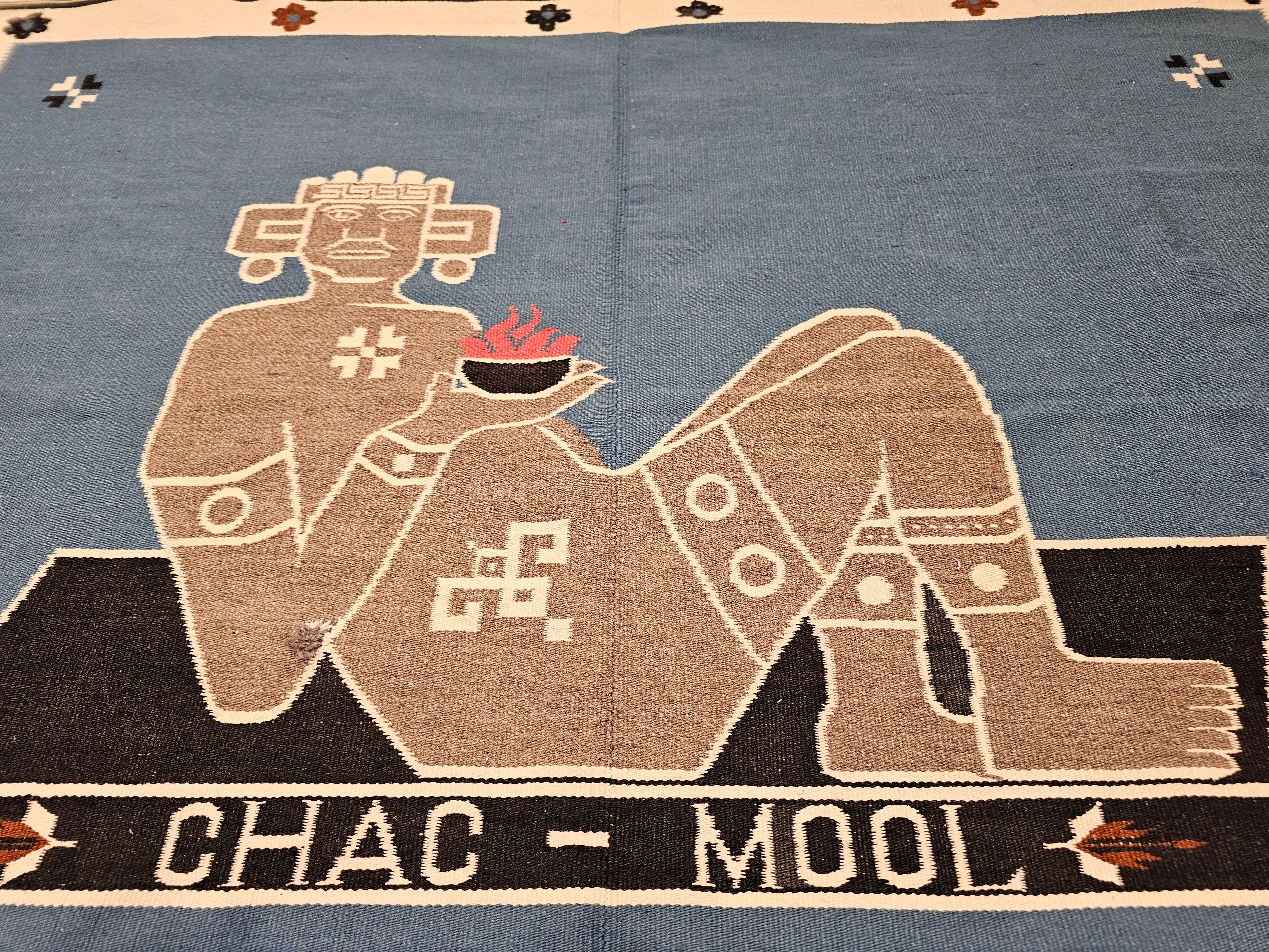 Alfombra Kilim Vintage Texcoco de Tejido Plano del Suroeste en Azul Real y Motivo Deidad Lana en venta
