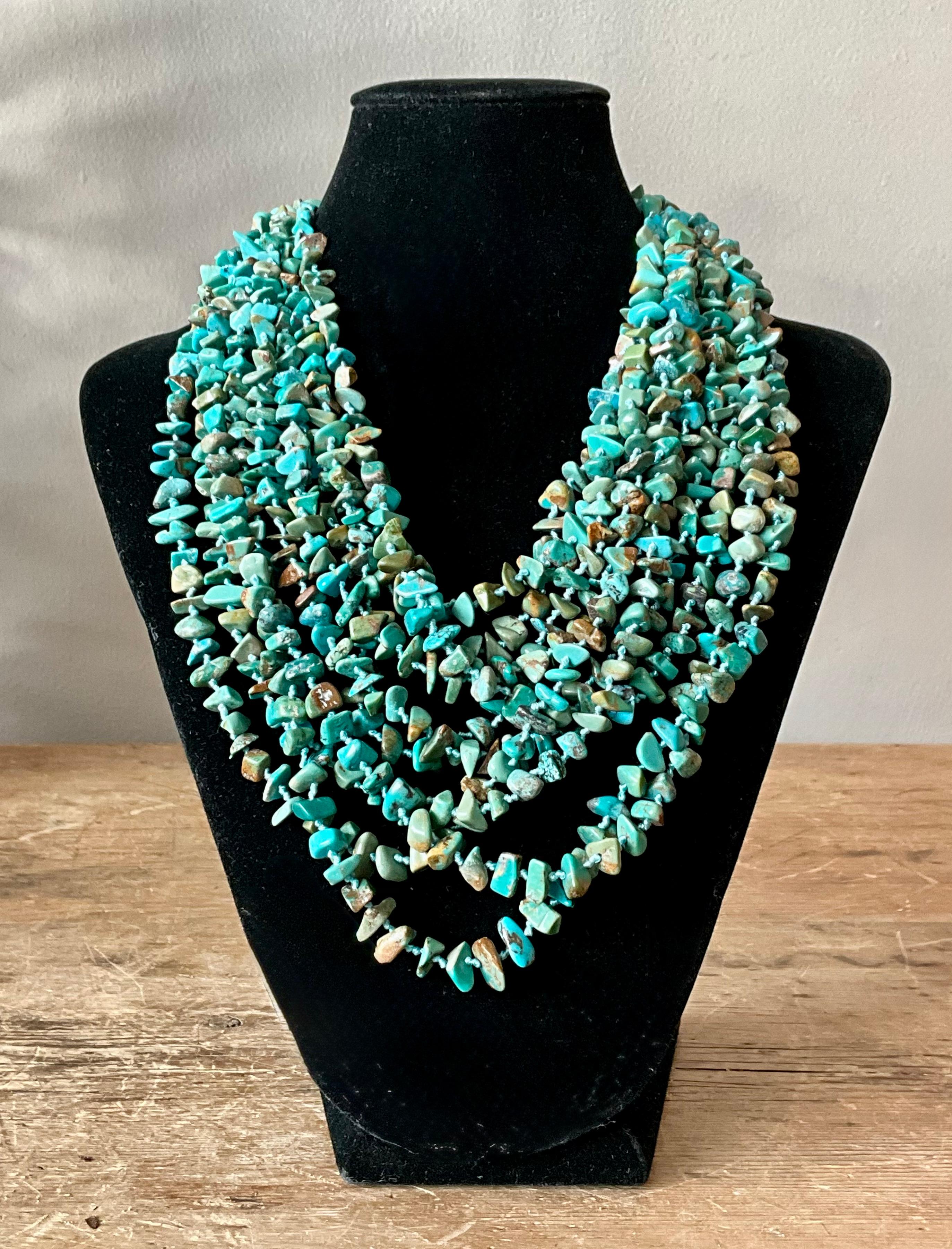 Collar Vintage de Varias Tiras de Turquesa del Sudoeste nativo estadounidense en venta