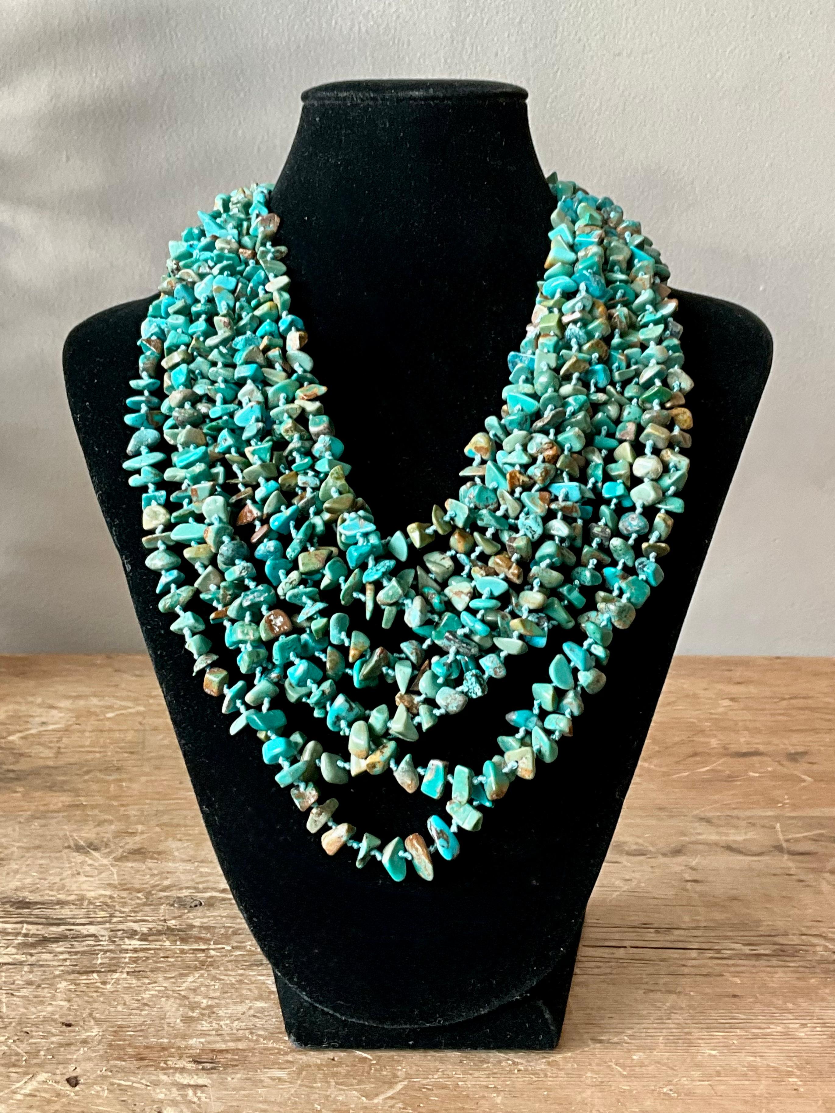 Collar Vintage de Varias Tiras de Turquesa del Sudoeste Cuenta en venta