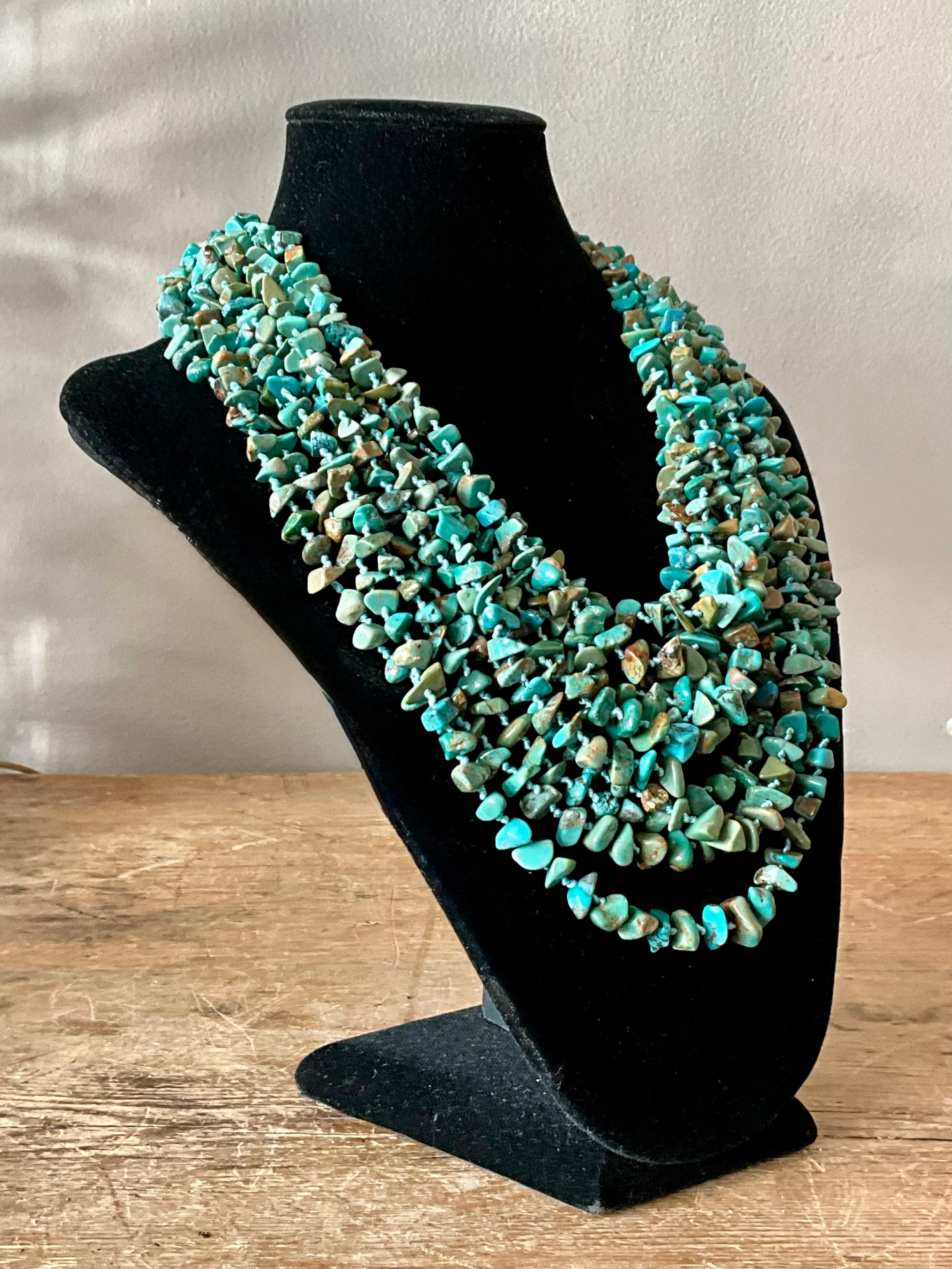 Collar Vintage de Varias Tiras de Turquesa del Sudoeste en Bueno estado para la venta en West Palm Beach, FL