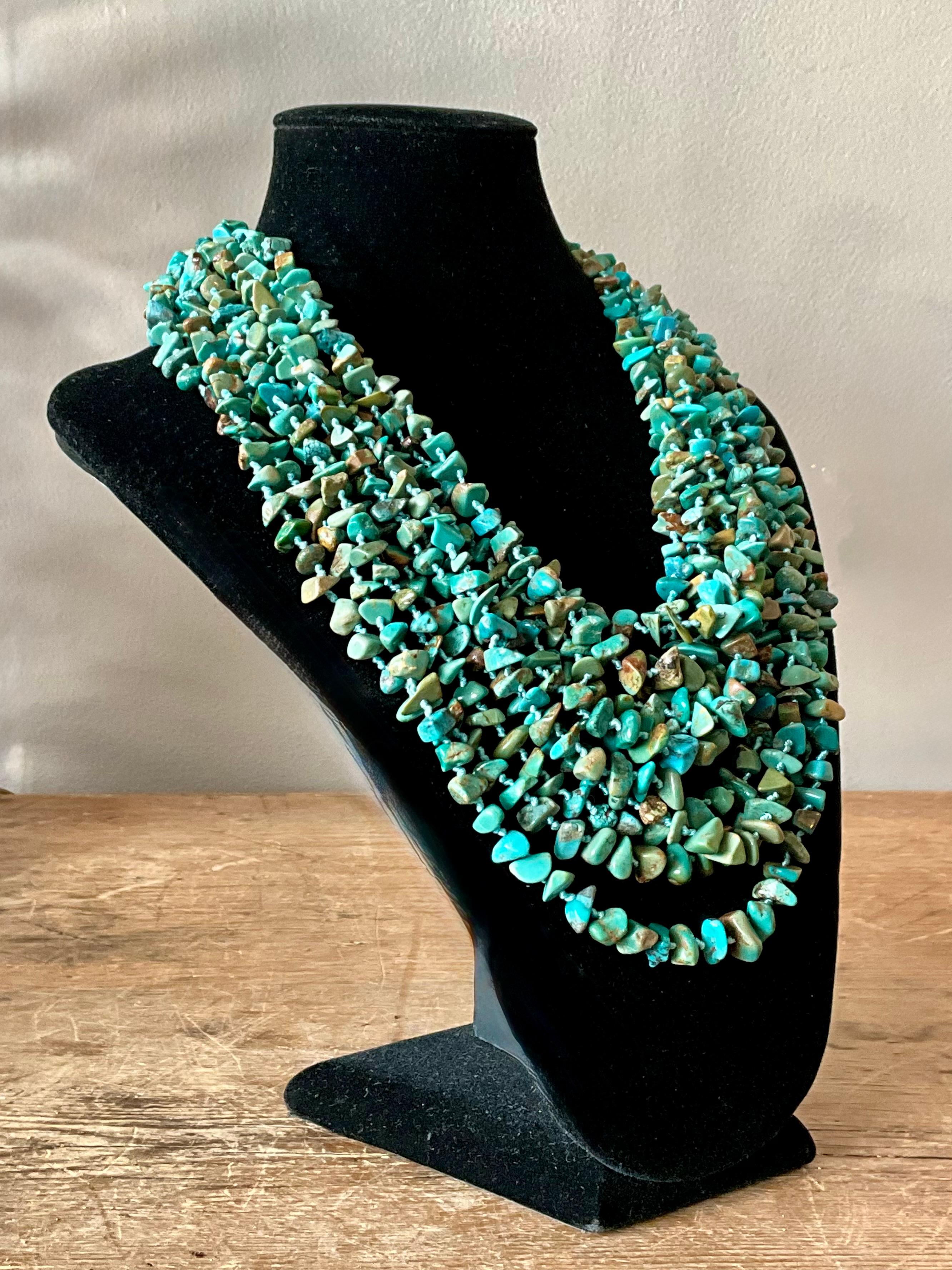 Femenino o masculino Collar Vintage de Varias Tiras de Turquesa del Sudoeste en venta