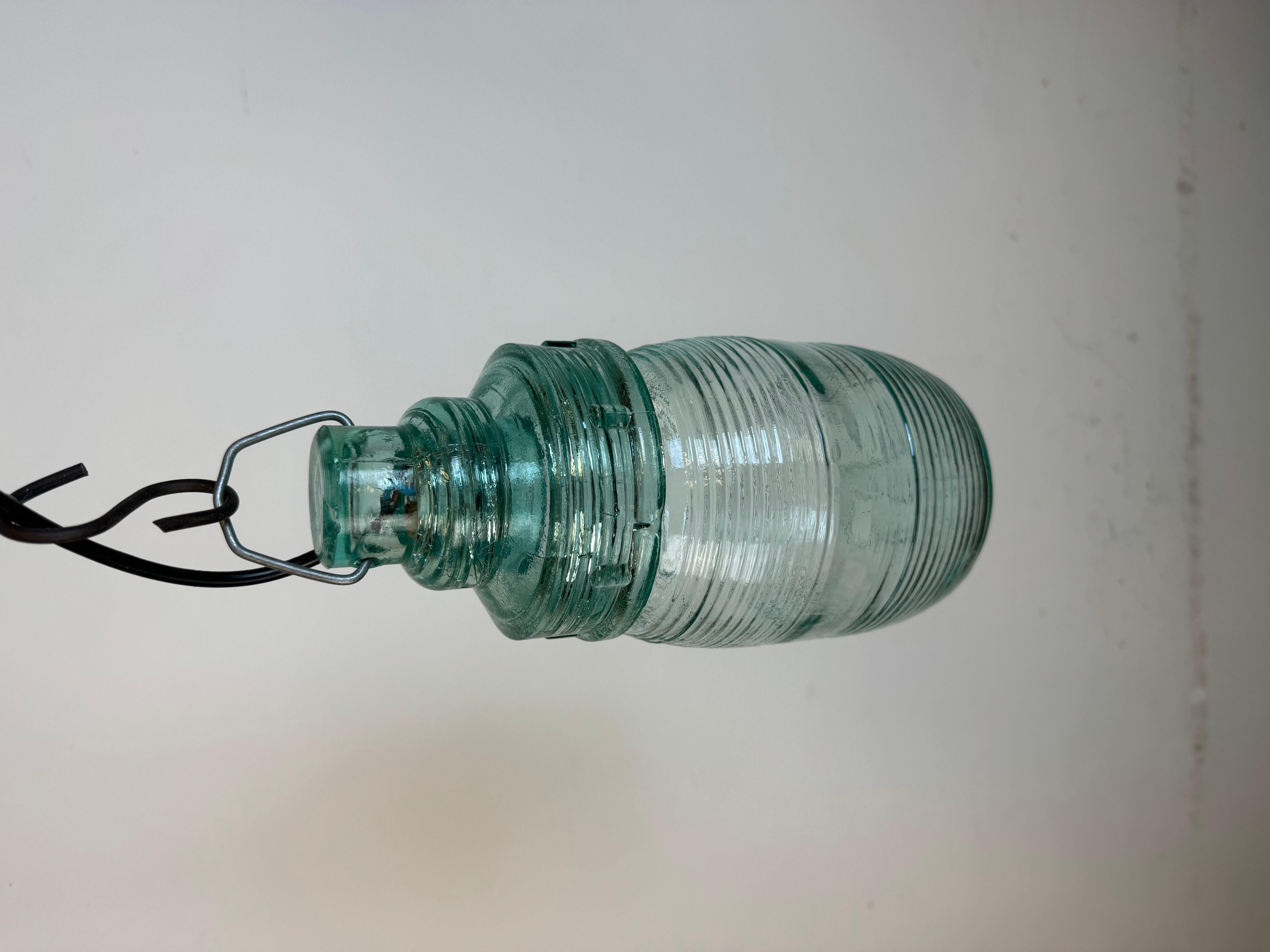 Hängeleuchte aus grünem sowjetischem Glas, 1960er Jahre im Angebot 2