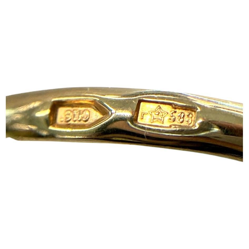 Goldring aus dem sowjetischen Lap-Stil mit Smaragd und Diamant im Zustand „Gut“ in Cairo, EG