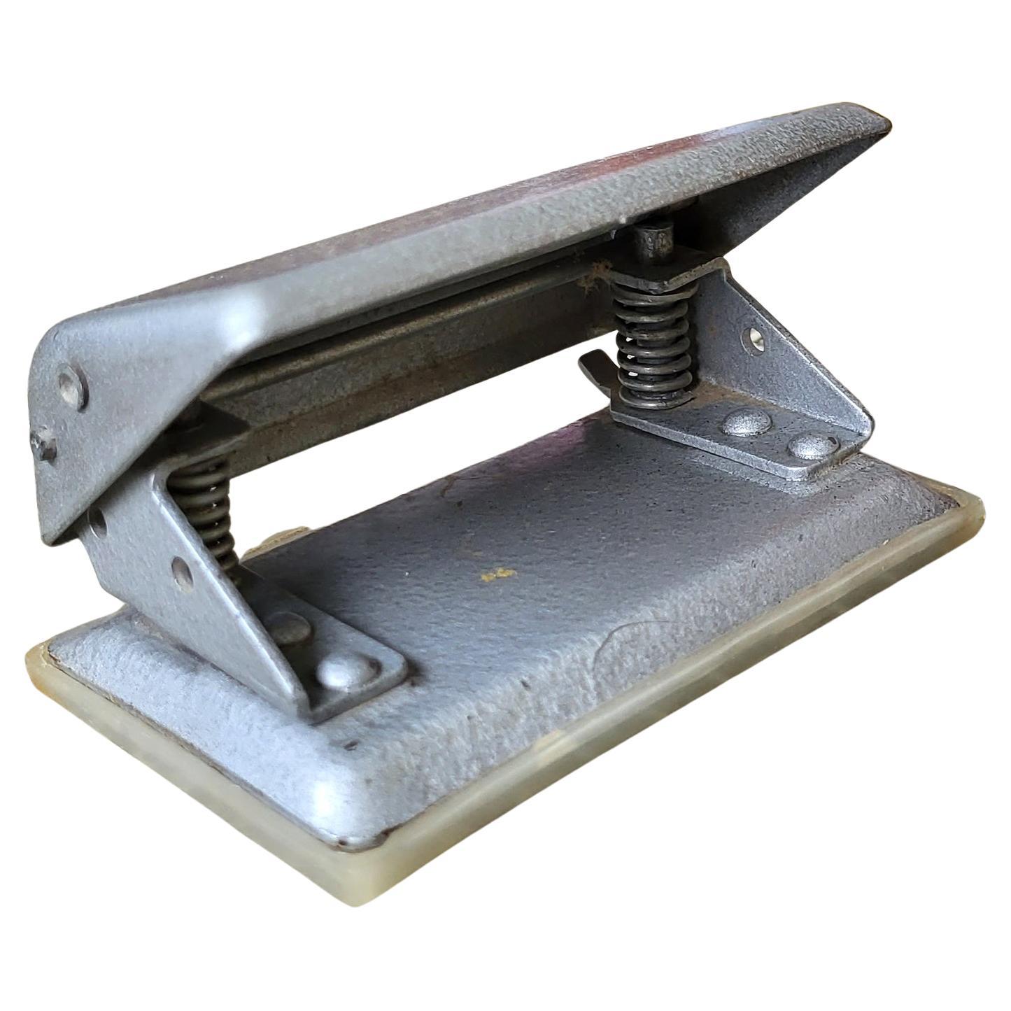 Vintage Soviet Paper Punch: Delightful Hole Puncher from the Ussr, С.1986 1J35