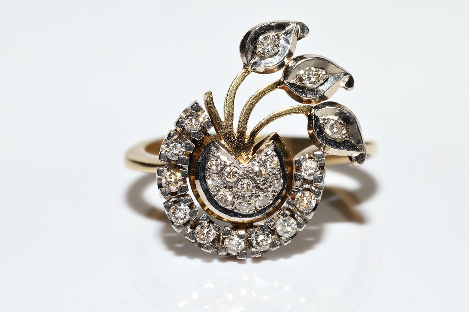Vintage 18k Gold Natural Diamond Decorated Flowers Style Ring  In Good Condition For Sale In Fatih/İstanbul, 34