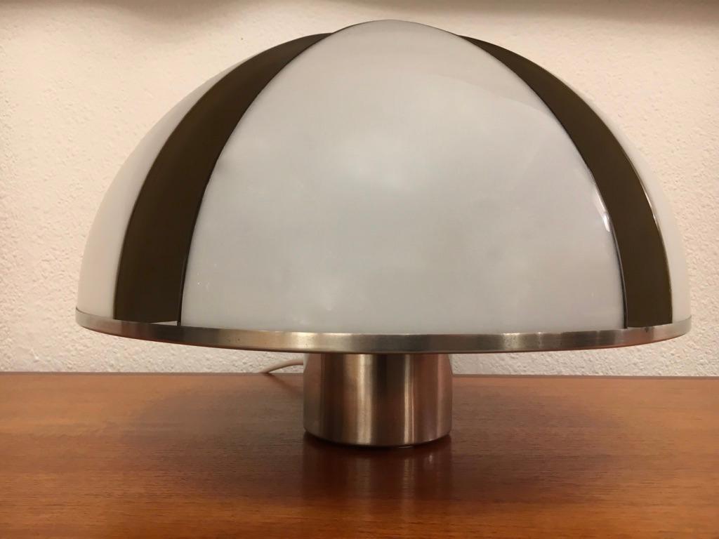 Vintage Space Age Acrylic & Steel Mushroom Table Lamp ca. 1970s For Sale 7