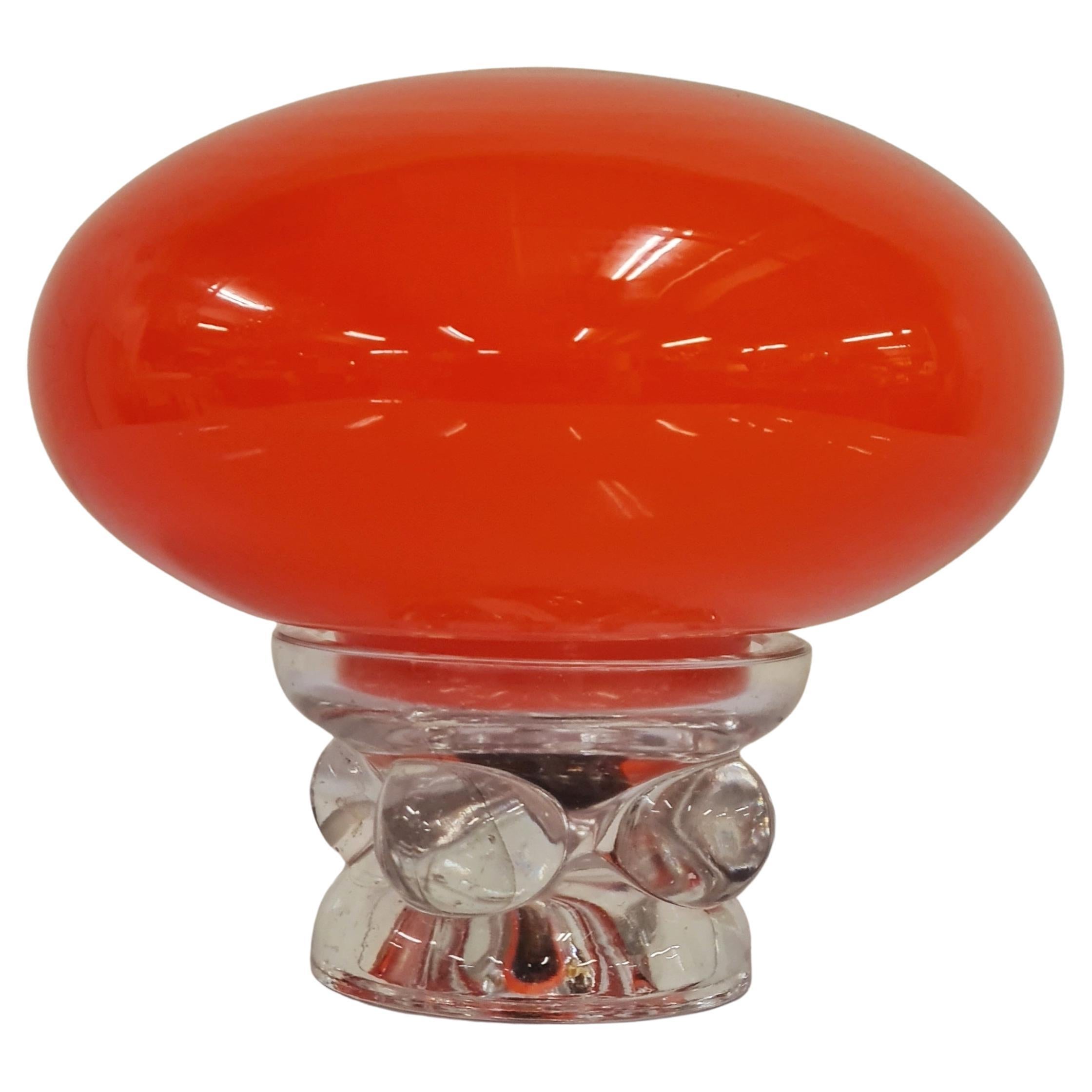 Lampe de bureau vintage en verre de l'ère spatiale, champignon rouge, 1970 en vente