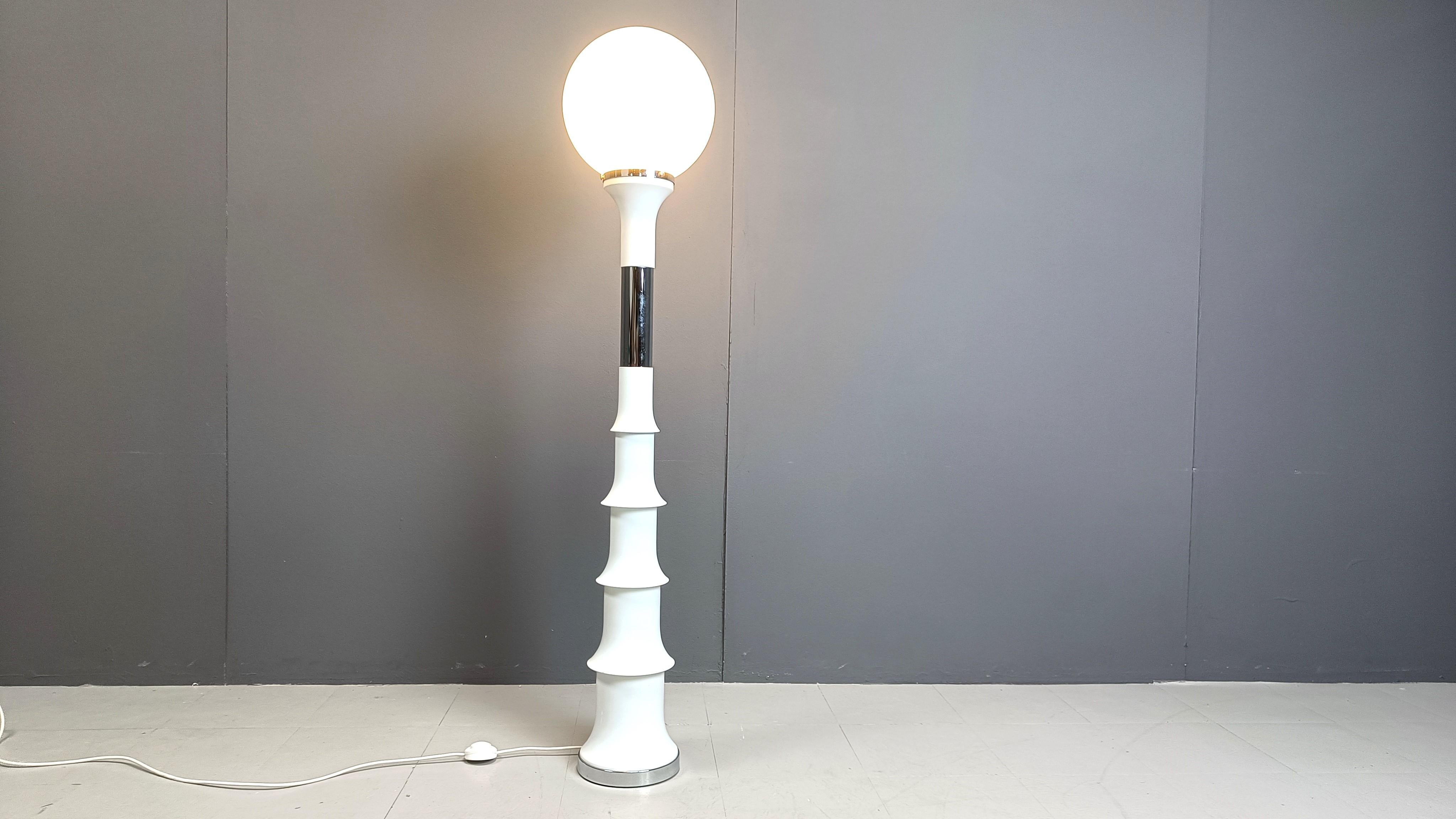 Vintage Space Age Bamboo Floor Lamp by Enrico Tronconi for Vistosi, Italy, 1970s 3