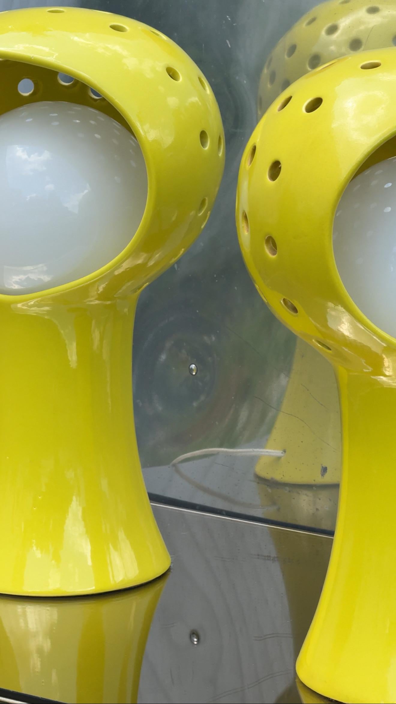 Fin du 20e siècle Paire de lampes en céramique Vintage A Space AGE en vente