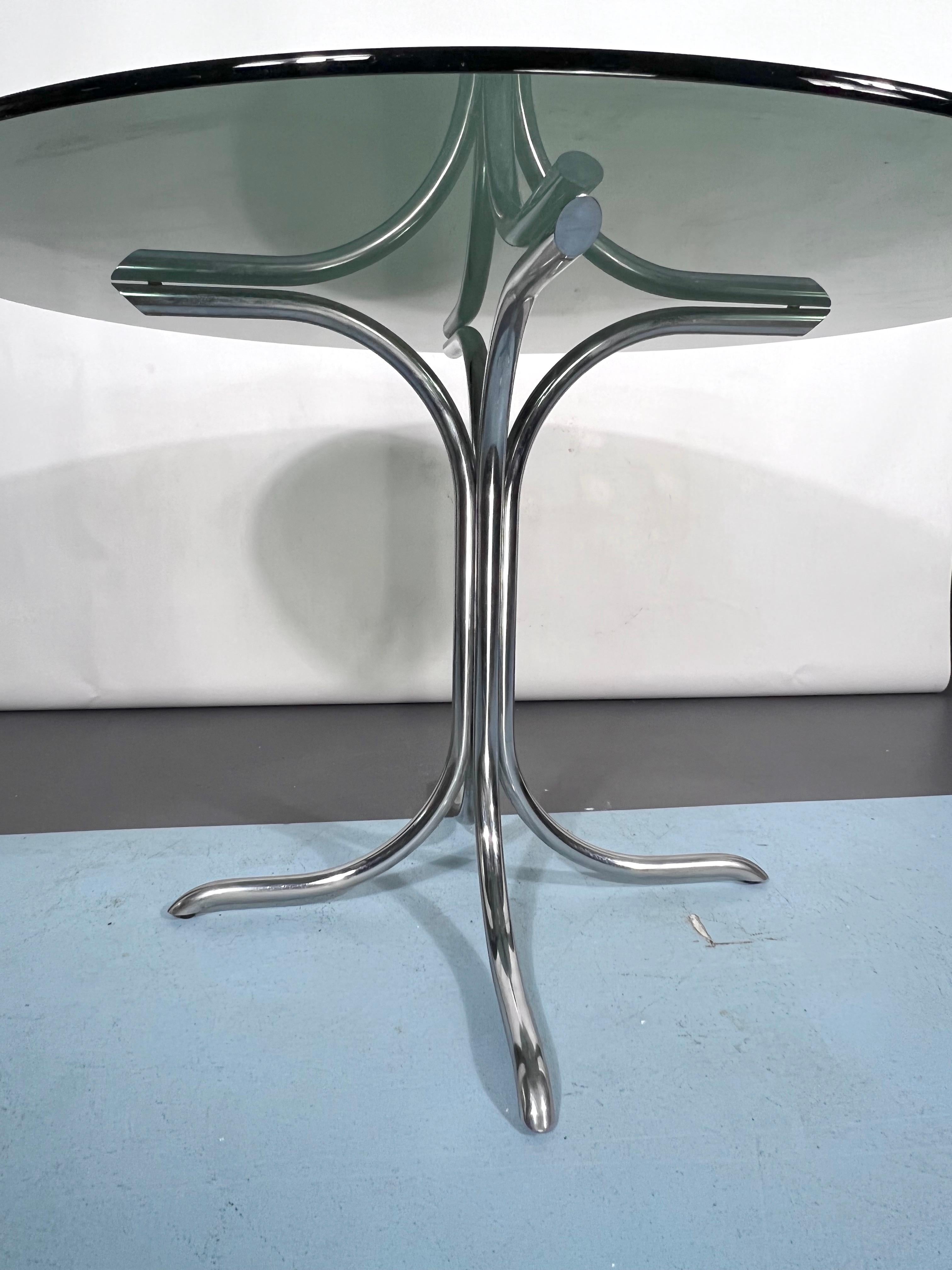 Vintage Space Age Dinner Table and Four Chairs in the Manner of Gastone Rinaldi For Sale 1