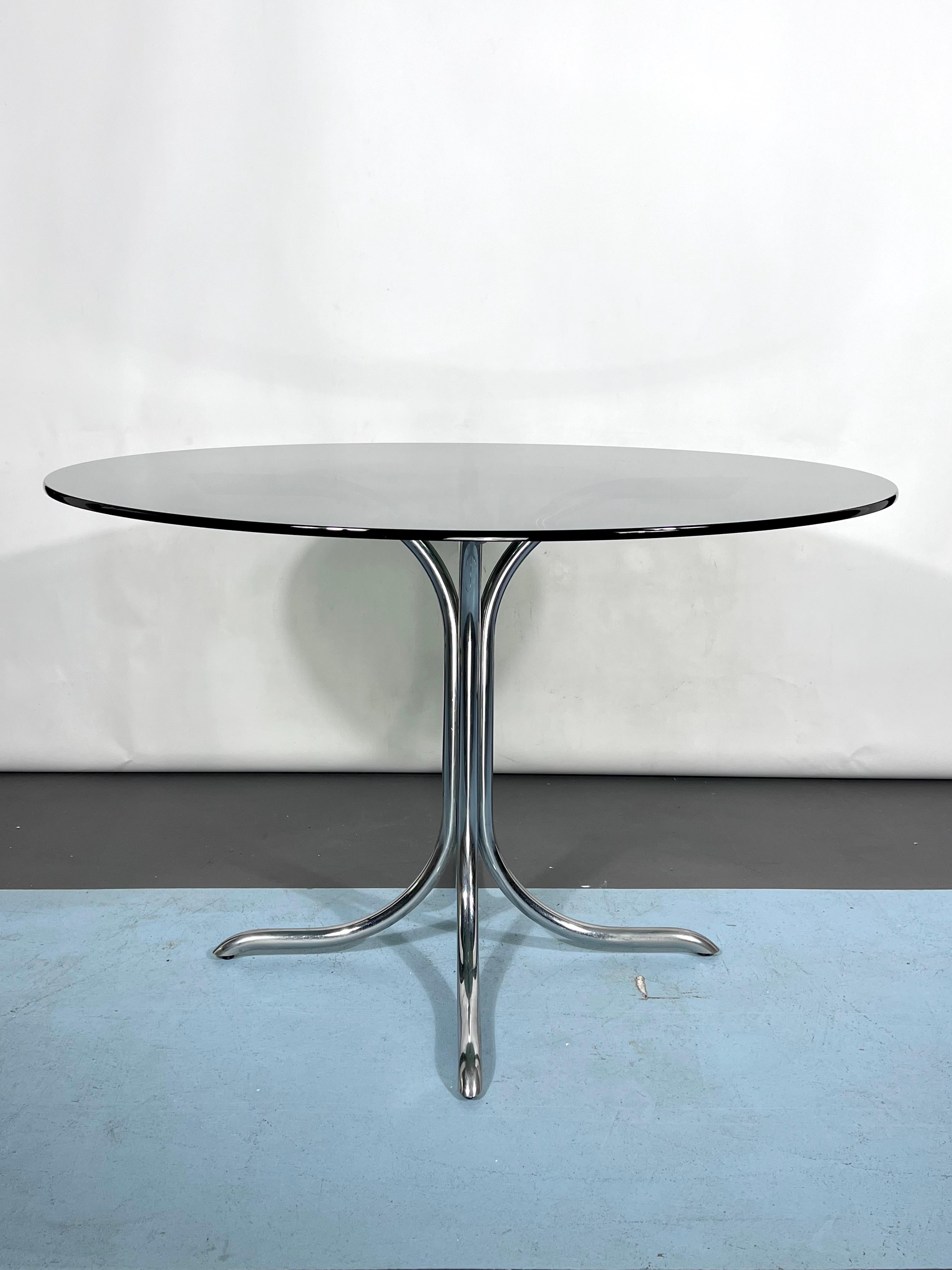 Fabric Vintage Space Age Dinner Table and Four Chairs in the Manner of Gastone Rinaldi For Sale