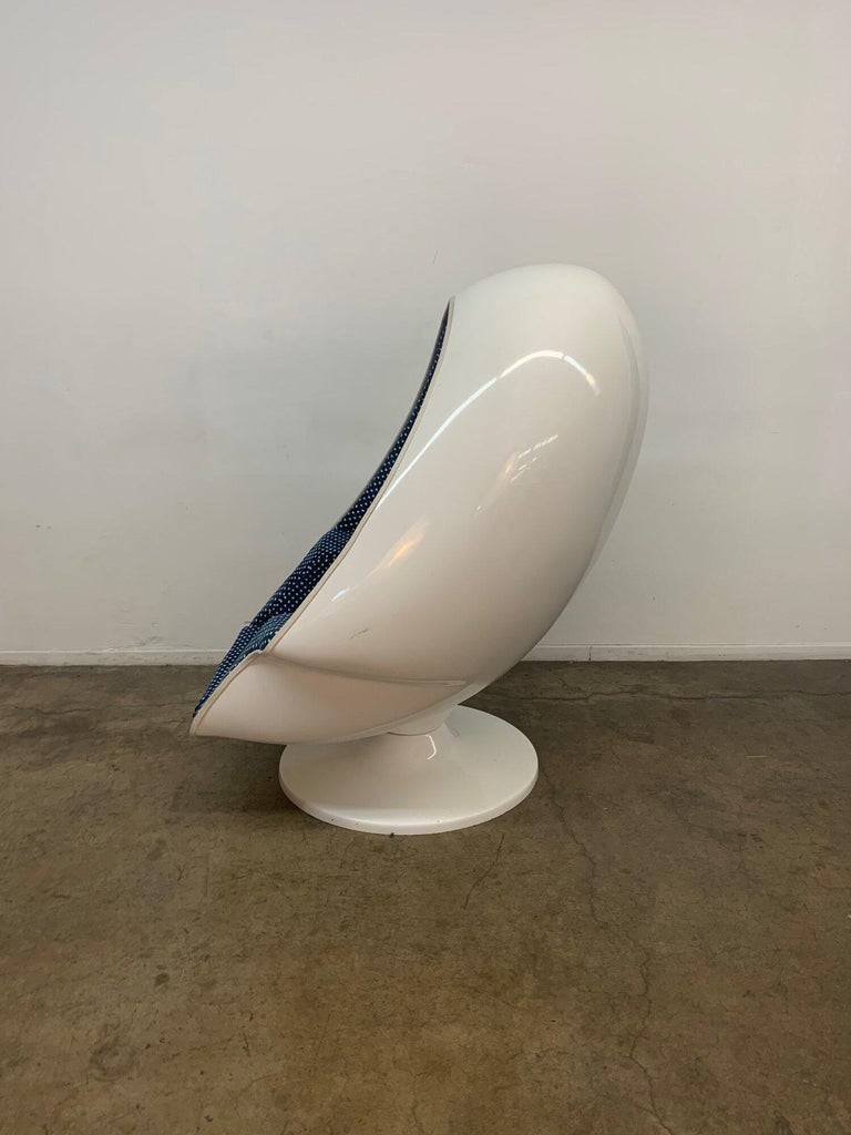 Vintage SpaceAge Egg Chair, Original Upholstery For Sale at 1stDibs