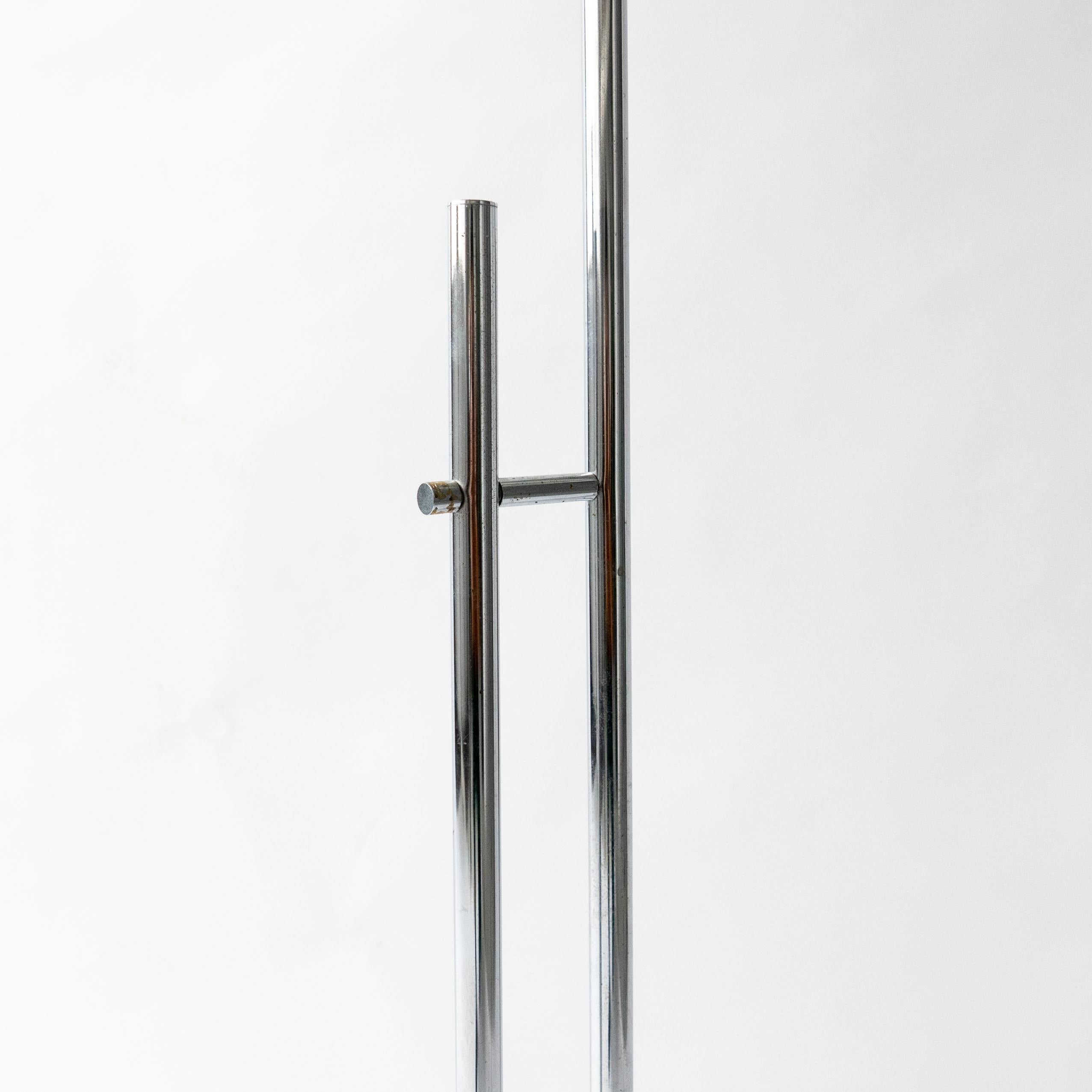 Vintage Space Age Floor Lamp in Chromed Metal With Magnetic Lights by Reggiani For Sale 2