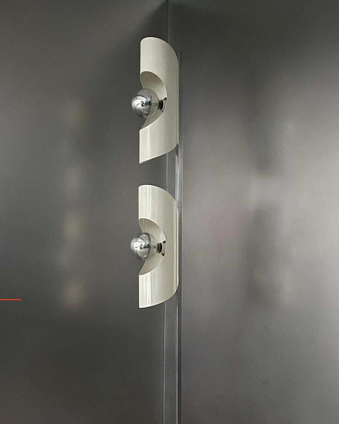 Lampadaire italien de l'ère spatiale en acier et chrome, années 1970 en vente 3