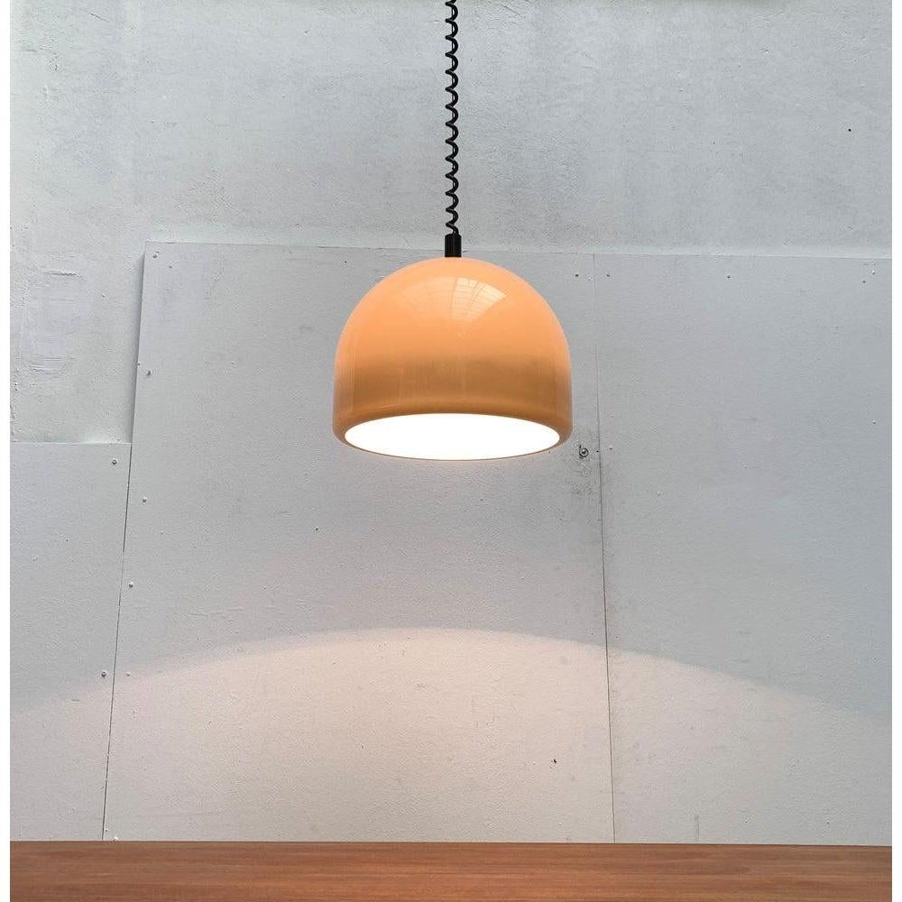 Métal Pendentif allemand de l'ère spatiale modèle 5592, années 1970 en vente