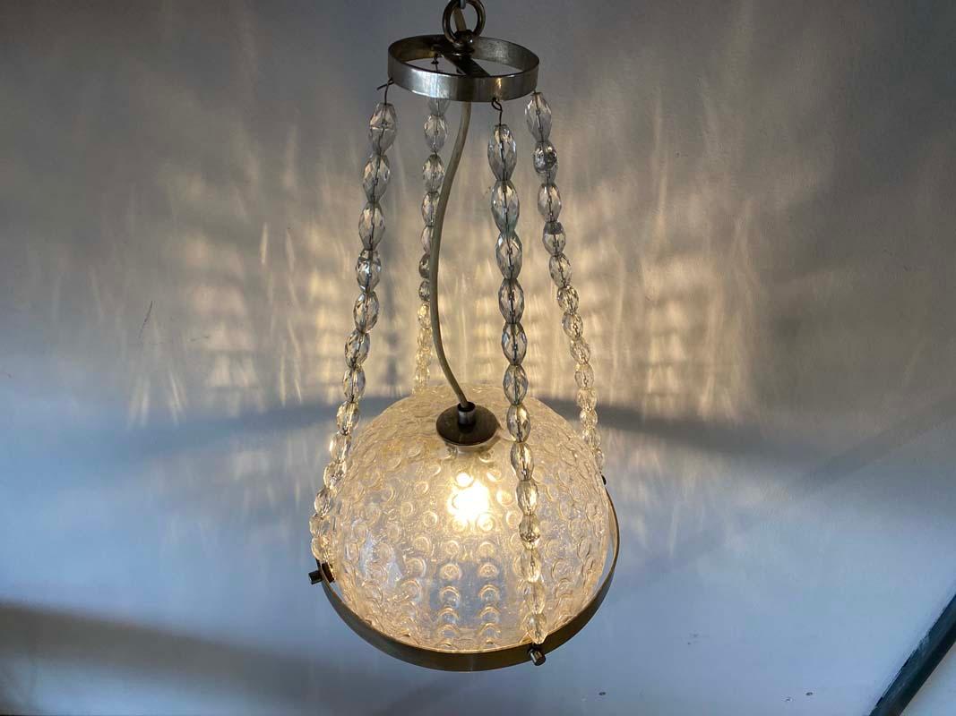 Lampe à suspension vintage en forme de boule en verre de l'ère spatiale, Allemagne, années 1970 État moyen - En vente à Hamburg, DE