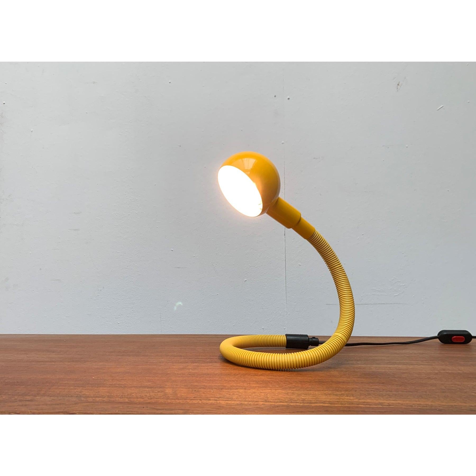 Vintage Space Age Hebi-Tischlampe von Isao Hosoe für Valenti Luce, Space Age im Angebot 6