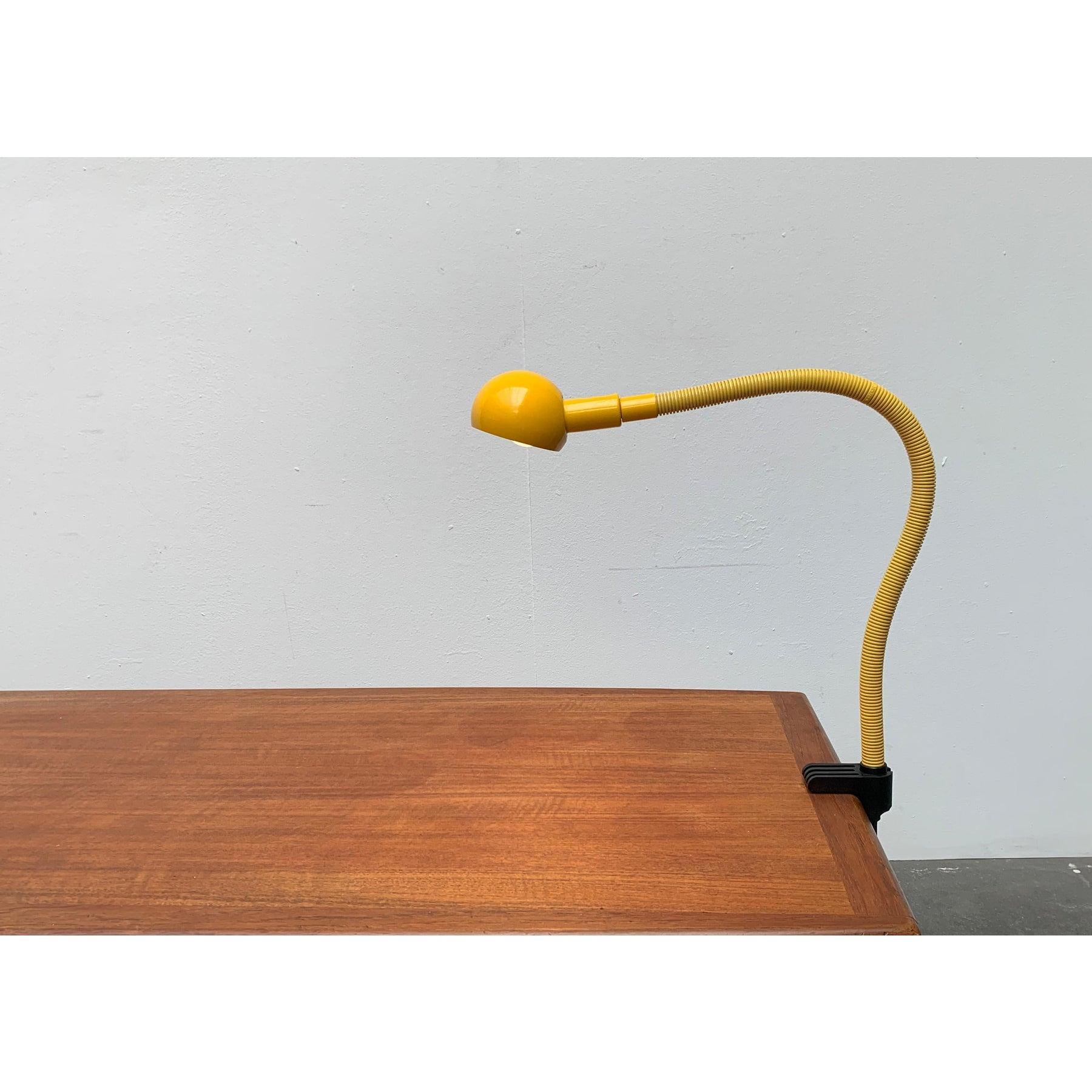 Vintage Space Age Hebi-Tischlampe von Isao Hosoe für Valenti Luce, Space Age im Angebot 1