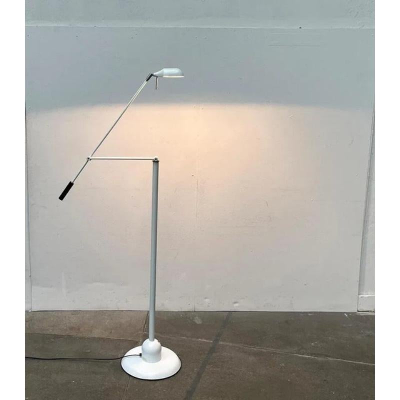 Lampadaire postmoderne italien de l'ère spatiale, 1970 en vente 5