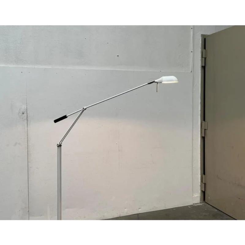 20ième siècle Lampadaire postmoderne italien de l'ère spatiale, 1970 en vente