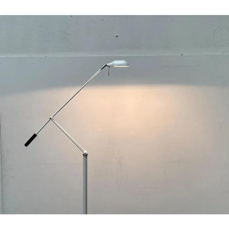 Lampadaire postmoderne italien de l'ère spatiale, 1970 en vente 1