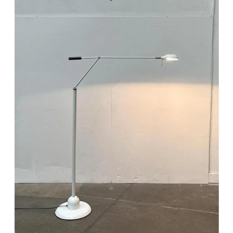 Lampadaire postmoderne italien de l'ère spatiale, 1970 en vente 2