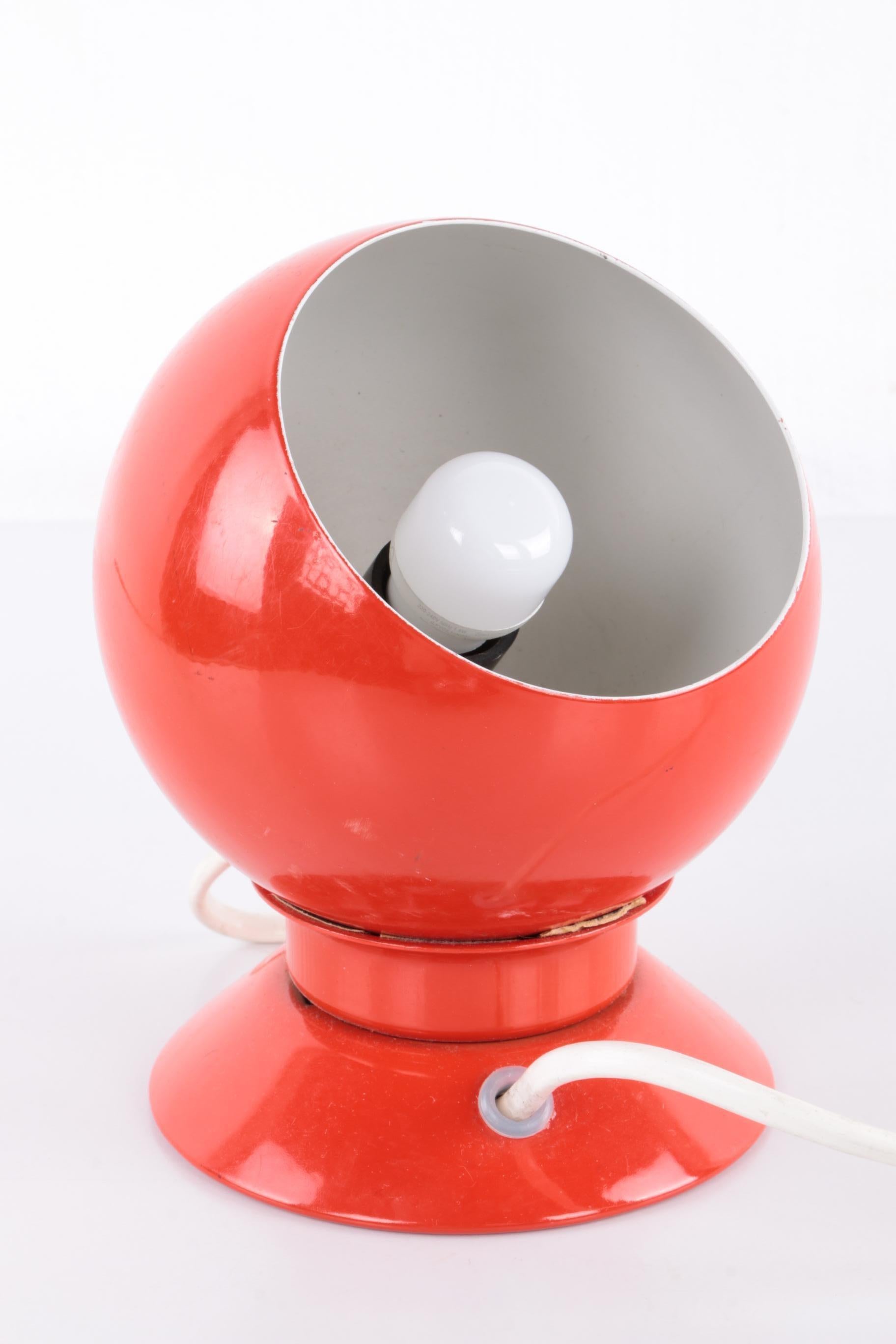 magnet ball table