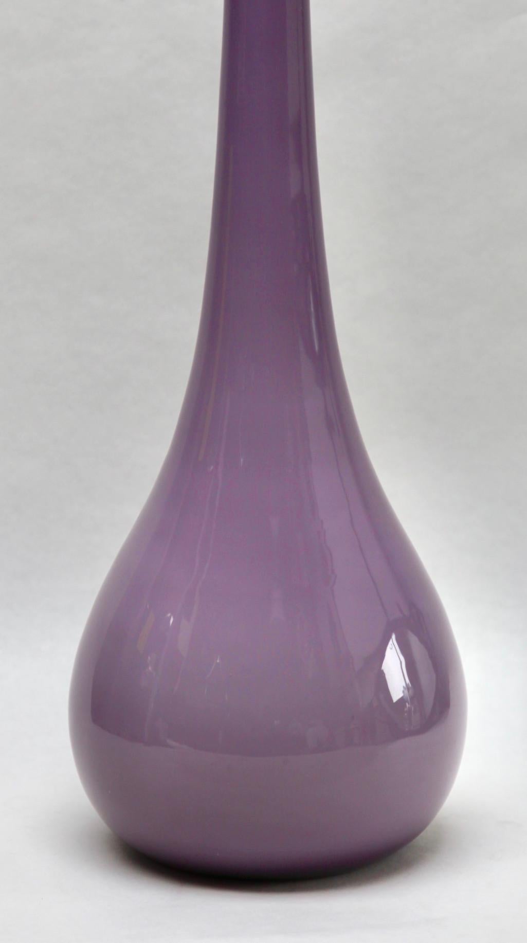 italien Soliflore Florence vase vintage en opaline pastel « ère spatiale » de Murano, 1955 en vente