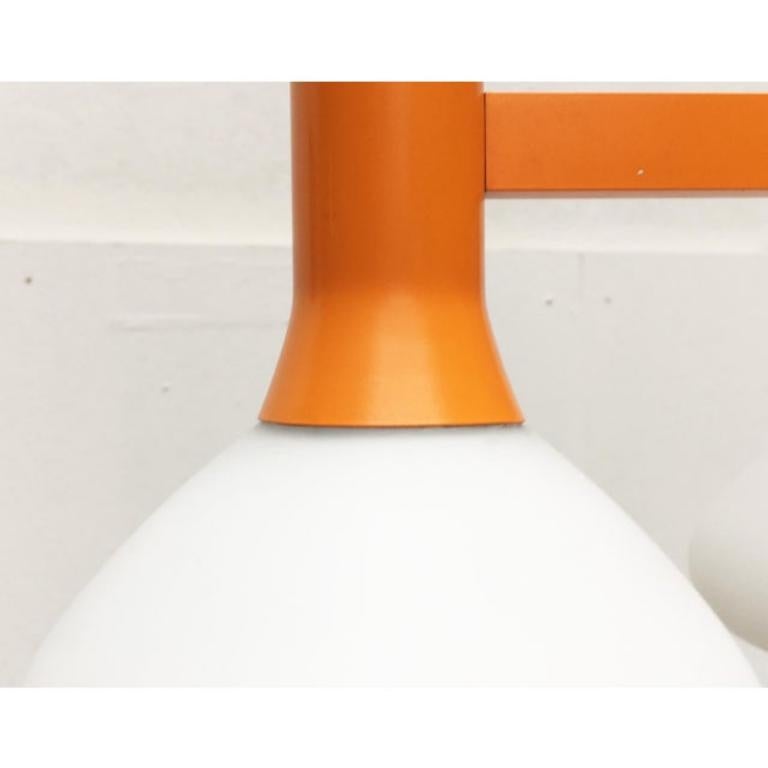 Lampe suspendue orange de l'ère spatiale, 1970 Excellent état - En vente à Hamburg, DE