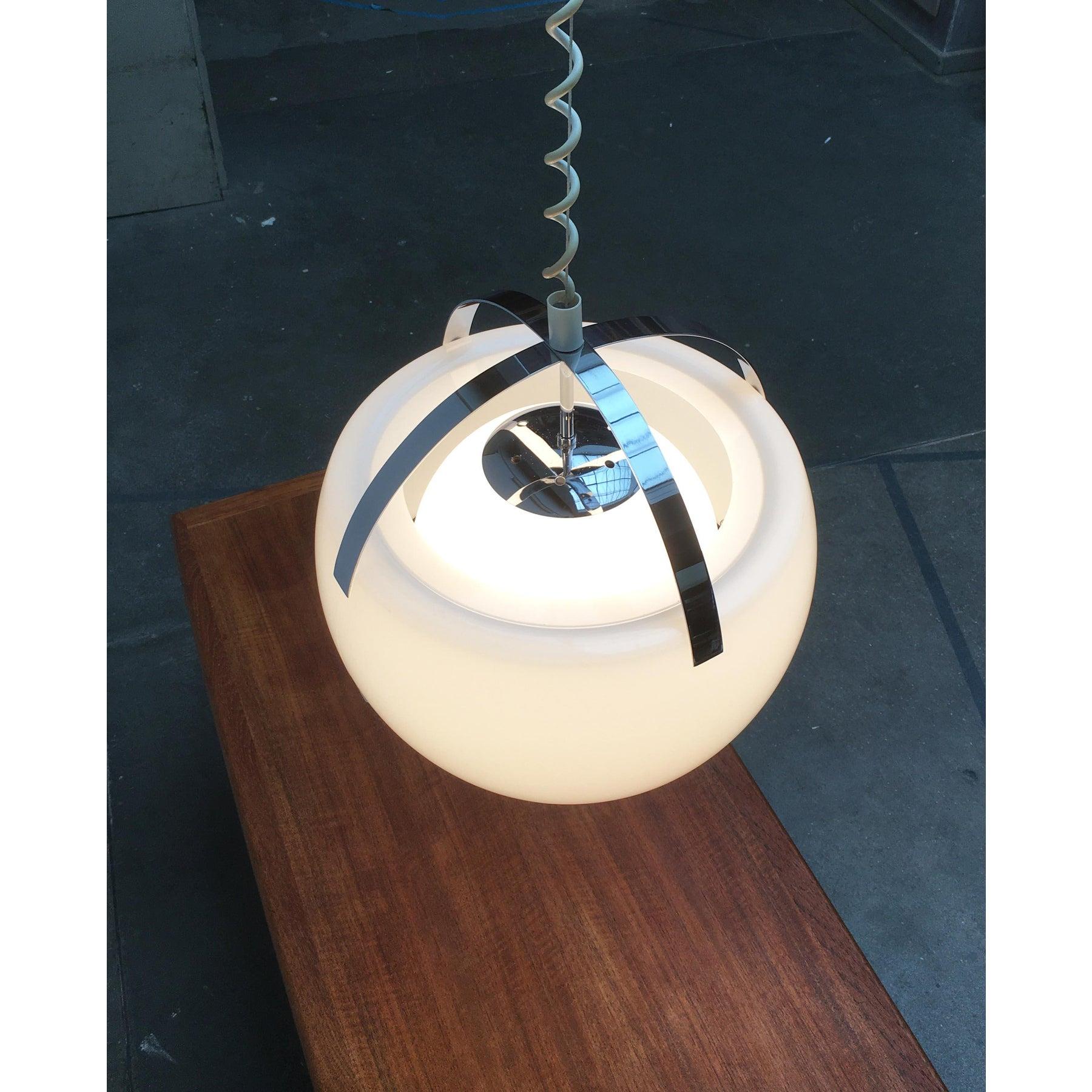 Lampe suspendue de l'ère spatiale, années 1970 en vente 6