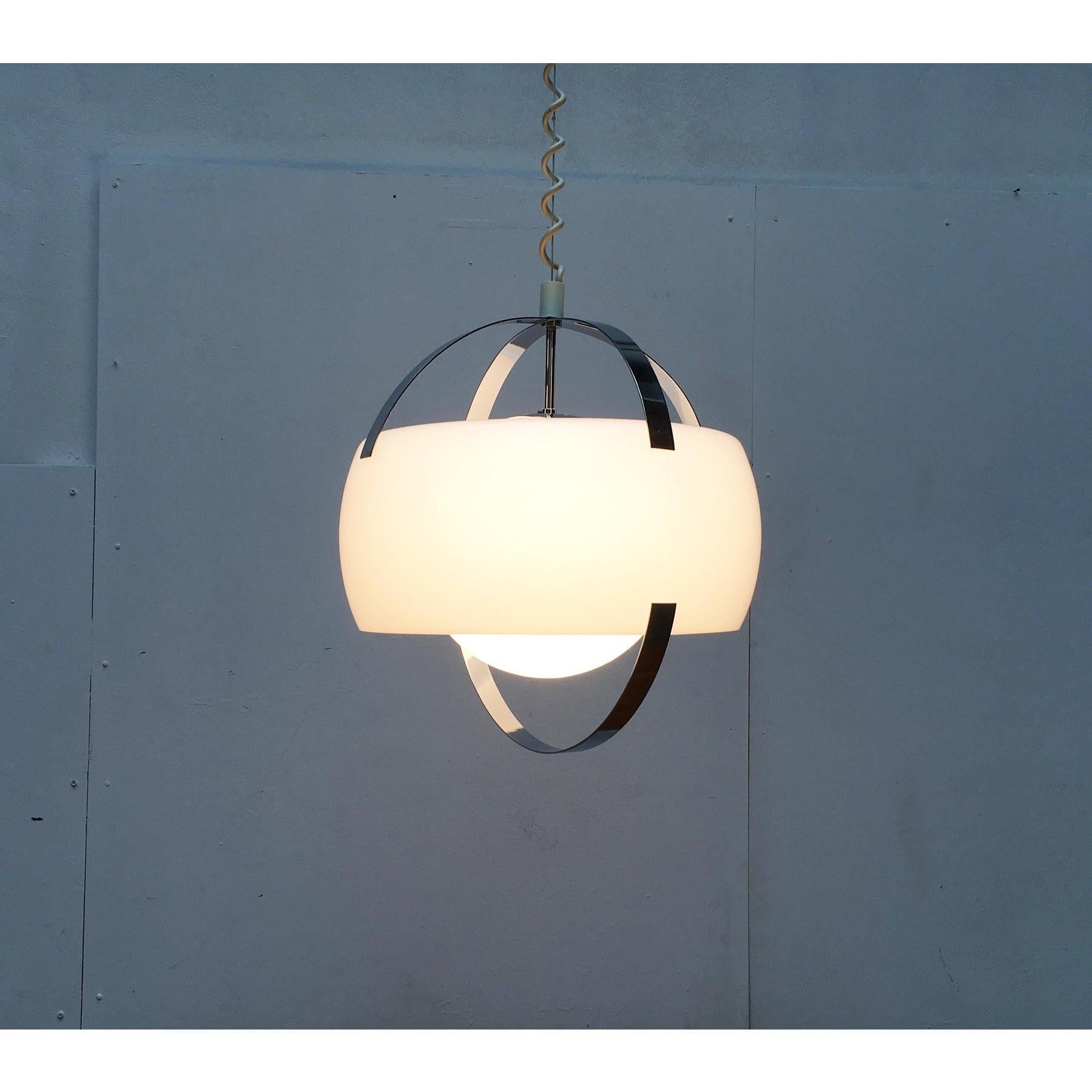 Métal Lampe suspendue de l'ère spatiale, années 1970 en vente