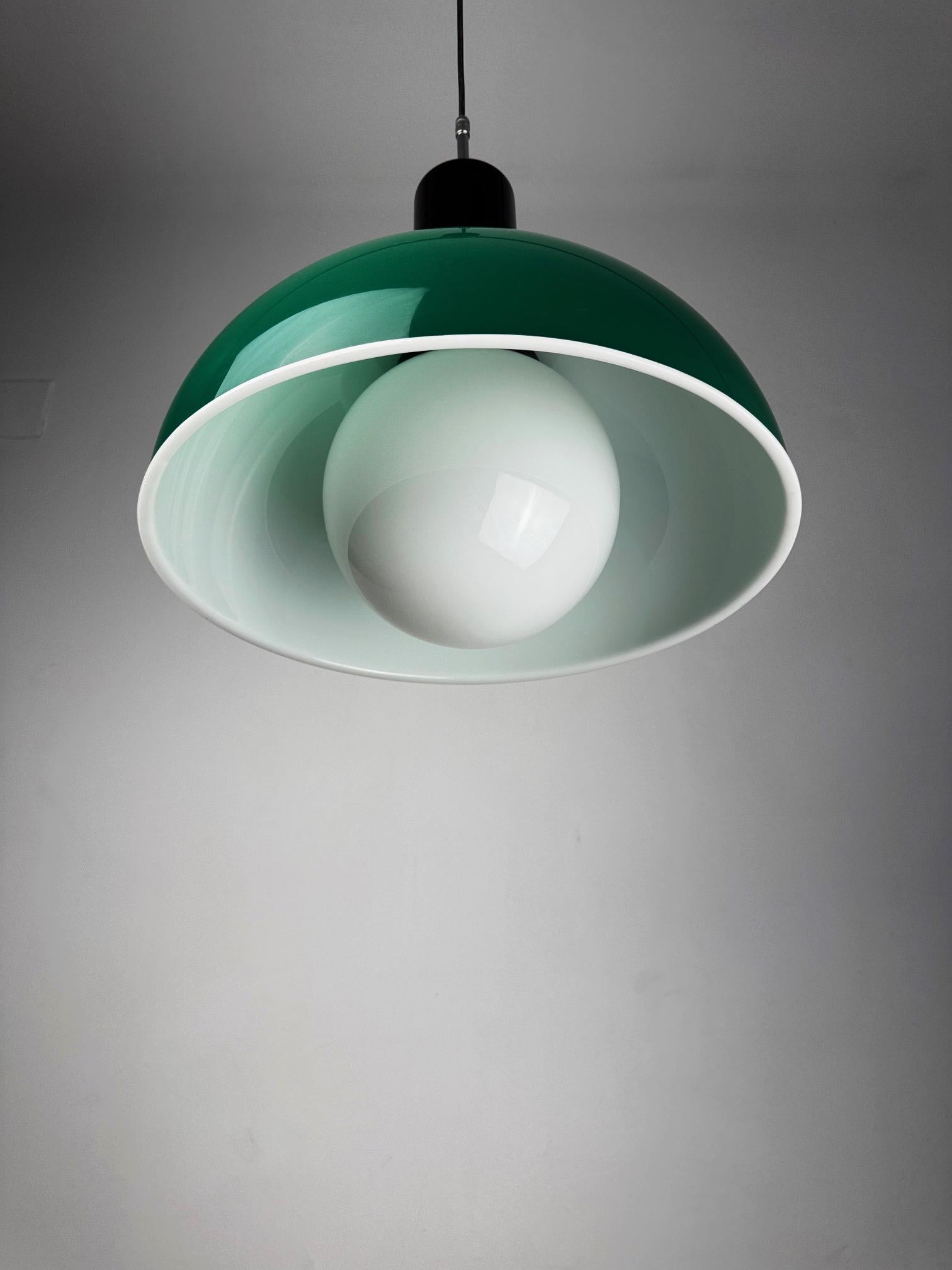 Spanish Vintage Space Age Pendant Lamp – Green & White Retro Ceiling Light (1970s)