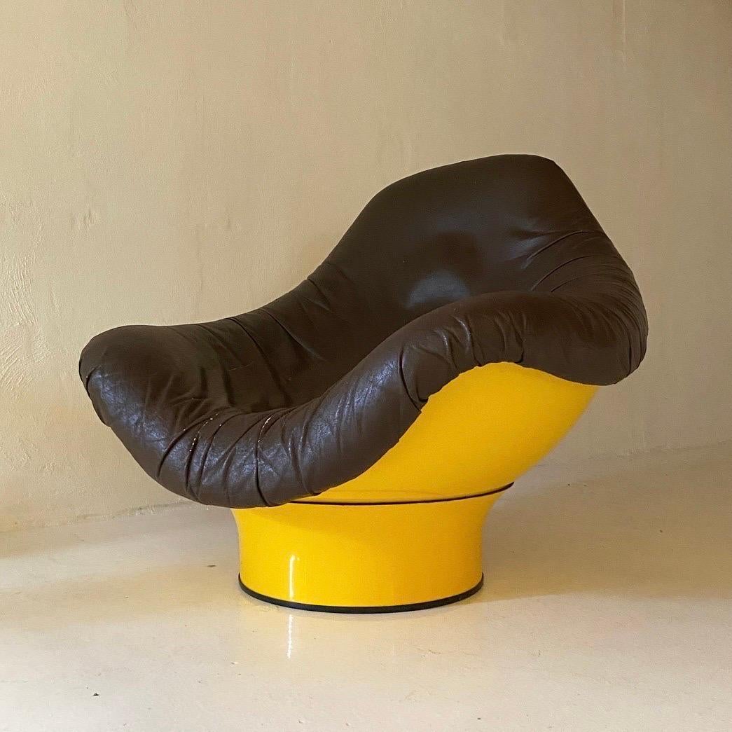 Vintage space age Rodica chair by Mario Brunu for Comfort, Italy 1968. For Sale 1