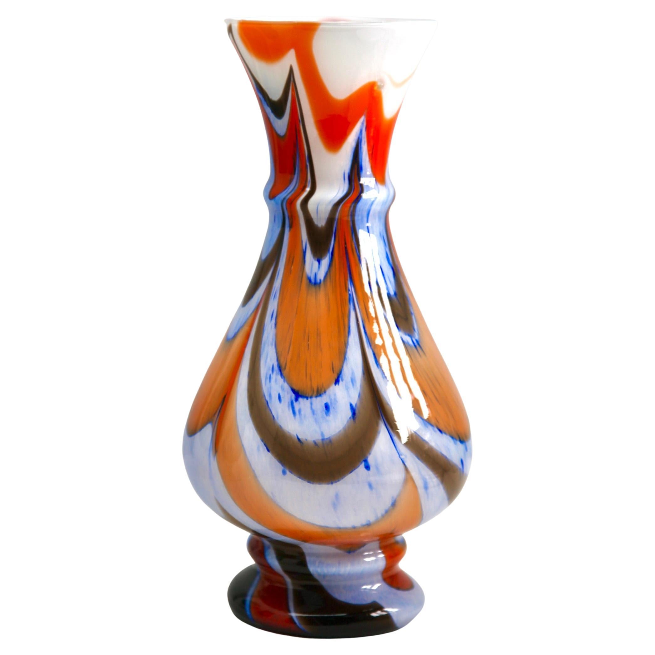 Vase Florence vintage en opaline de l'ère spatiale, Empoli, 1955