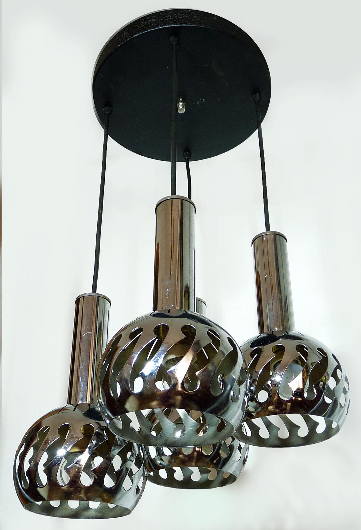 italien Plafonnier à 4 lampes à suspension vintage en chrome de l'ère spatiale Sputnik avec cascade en vente