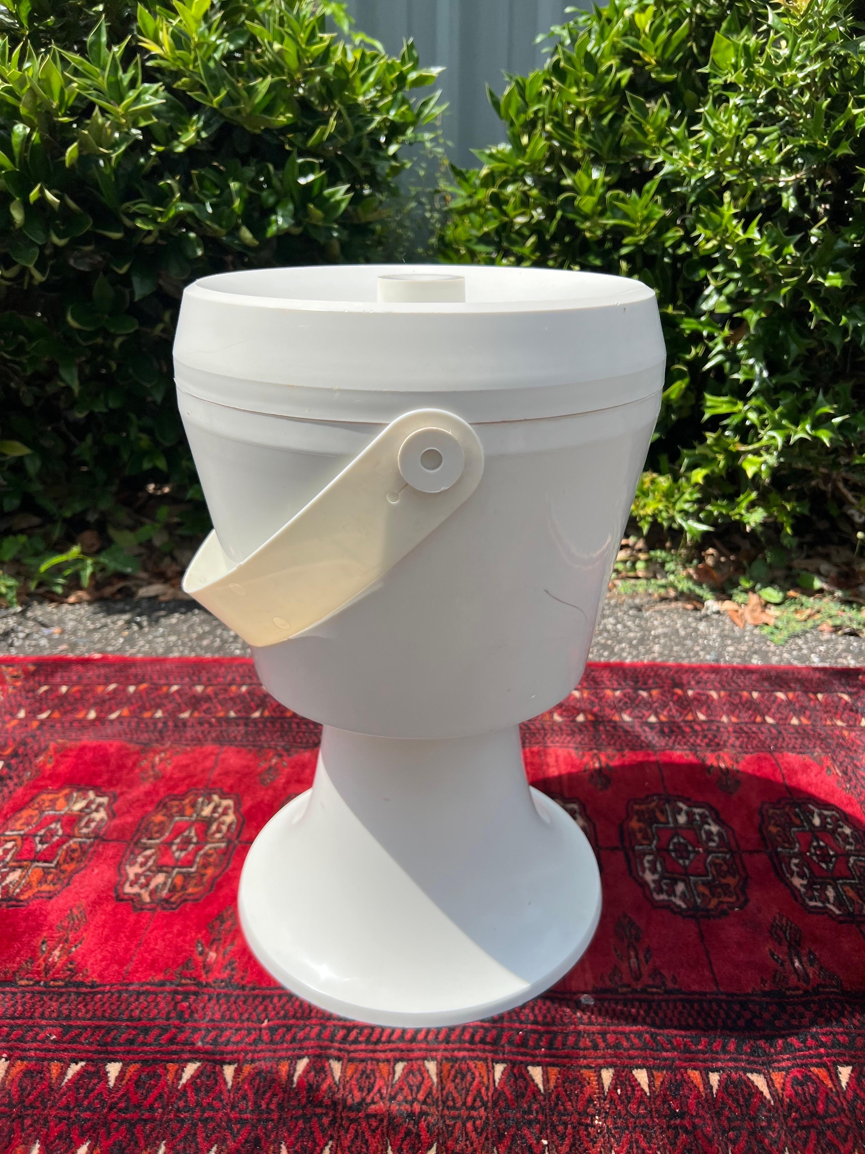 Vintage Space Age Standing Ice Bucket For Sale 2
