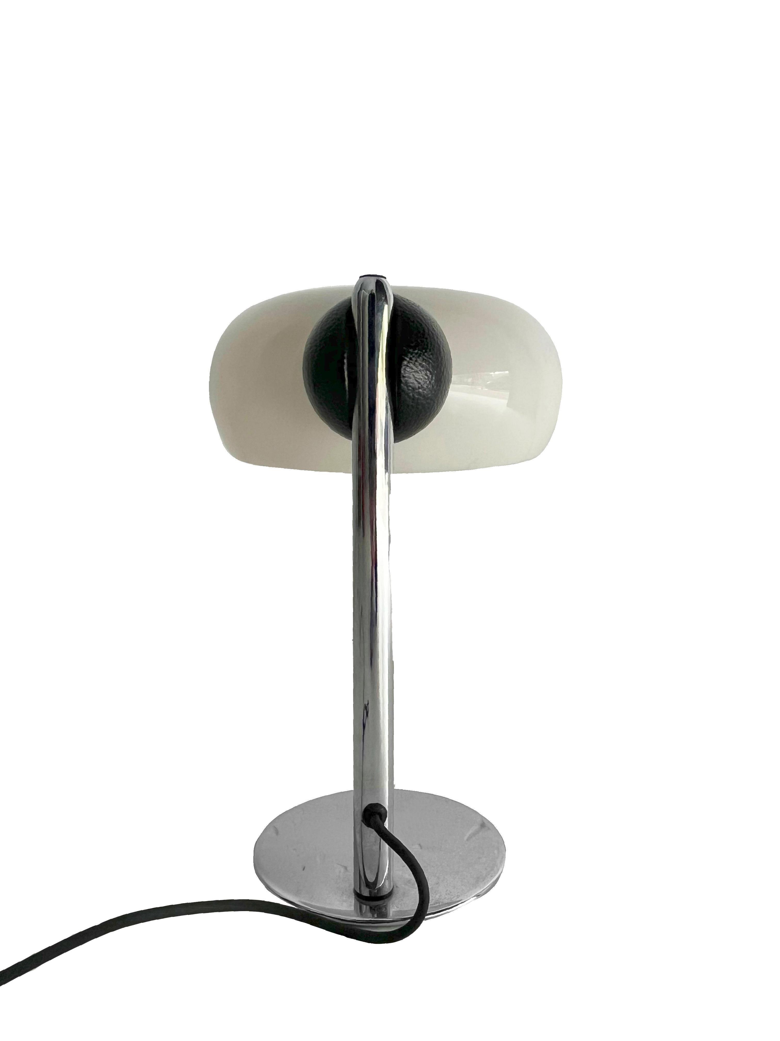 Ère spatiale Lampe de table vintage de l'ère spatiale : design des années 70 en vente