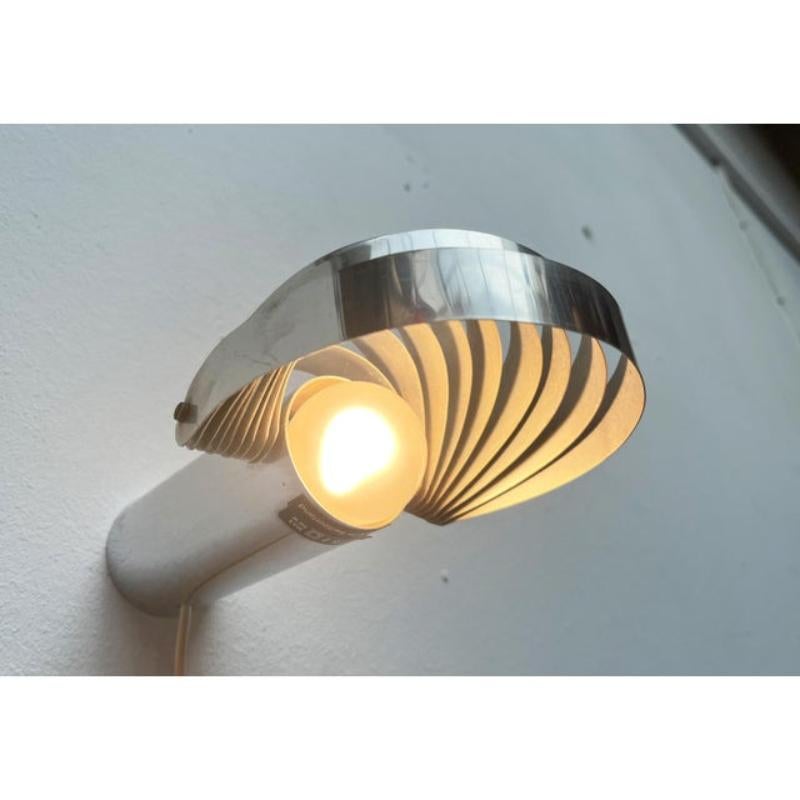 Vintage A Space Age Visier Magnetische Wandleuchte von E. R. Nele für Temde, 1970er Jahre (Metall) im Angebot