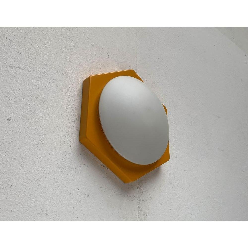 Lámpara de pared Vintage Space Age de Rolf Krüger para Paul Neuhaus, años 70 en venta 1