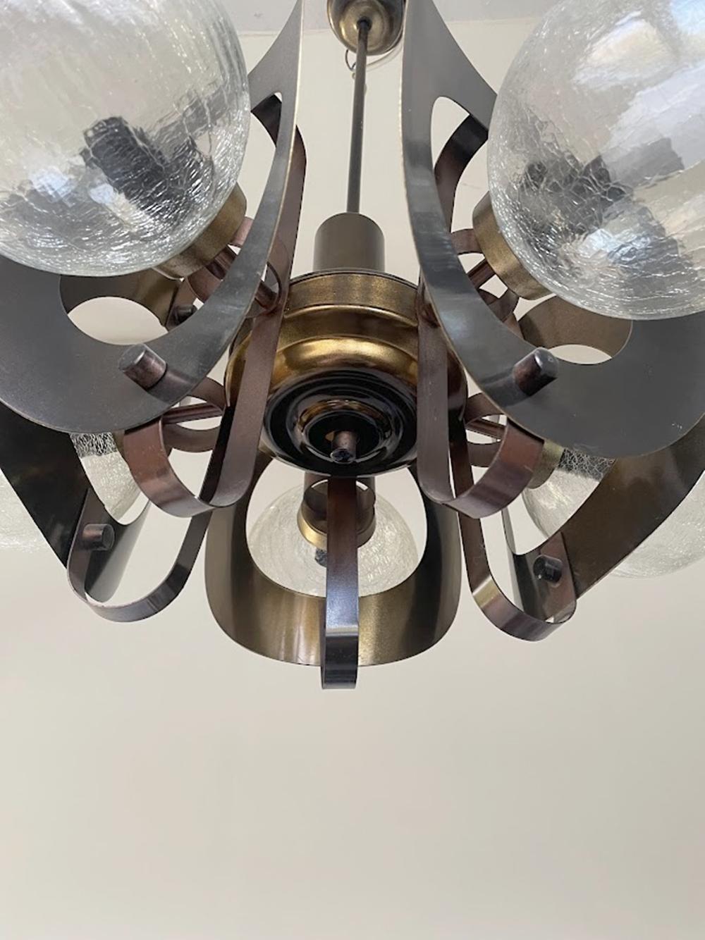 Vetro Lampadario jugoslavo d'epoca A Space Age in vendita