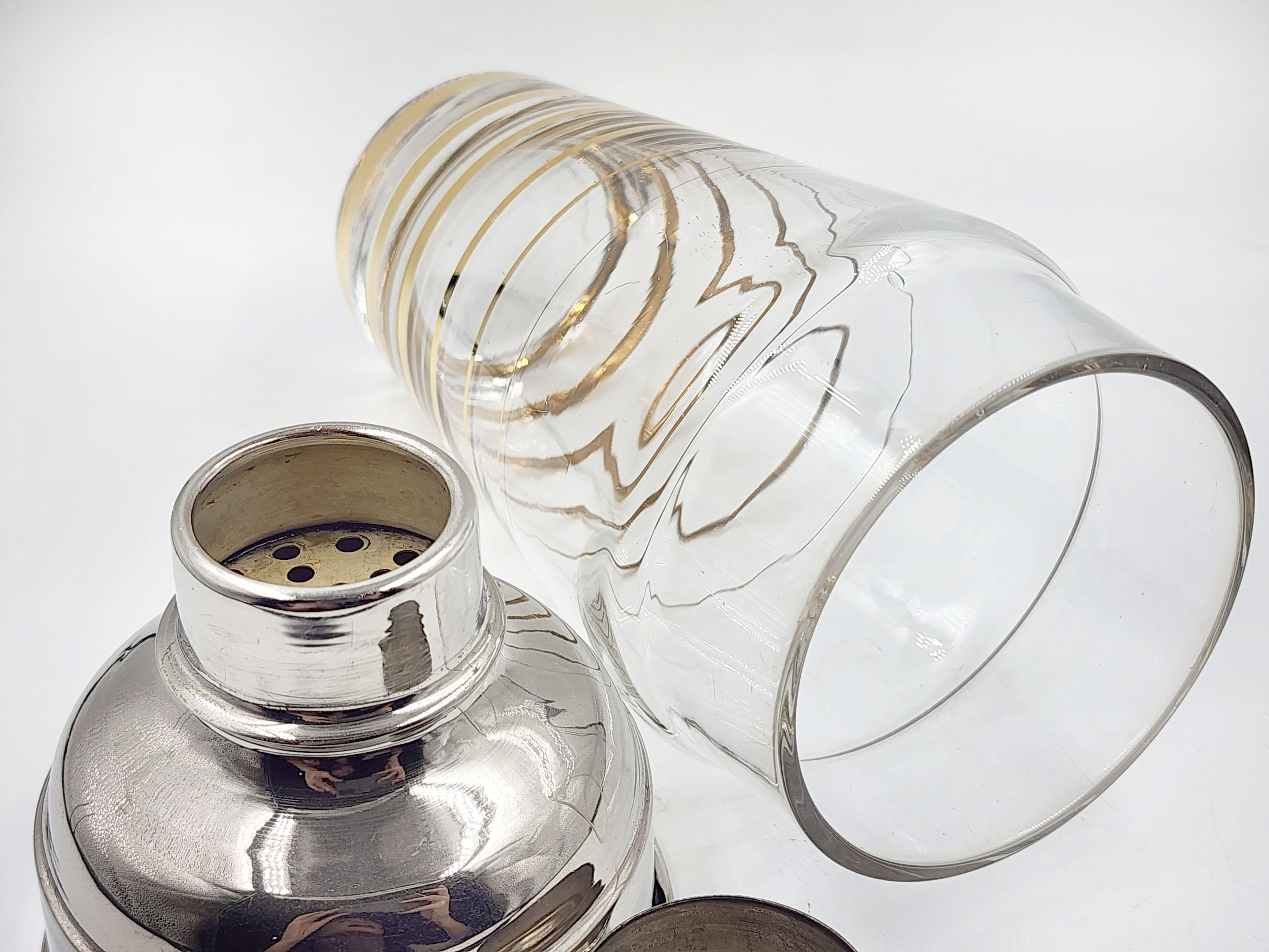 Postmoderno Shakers vintage in vetro e metallo per cocktail in vendita